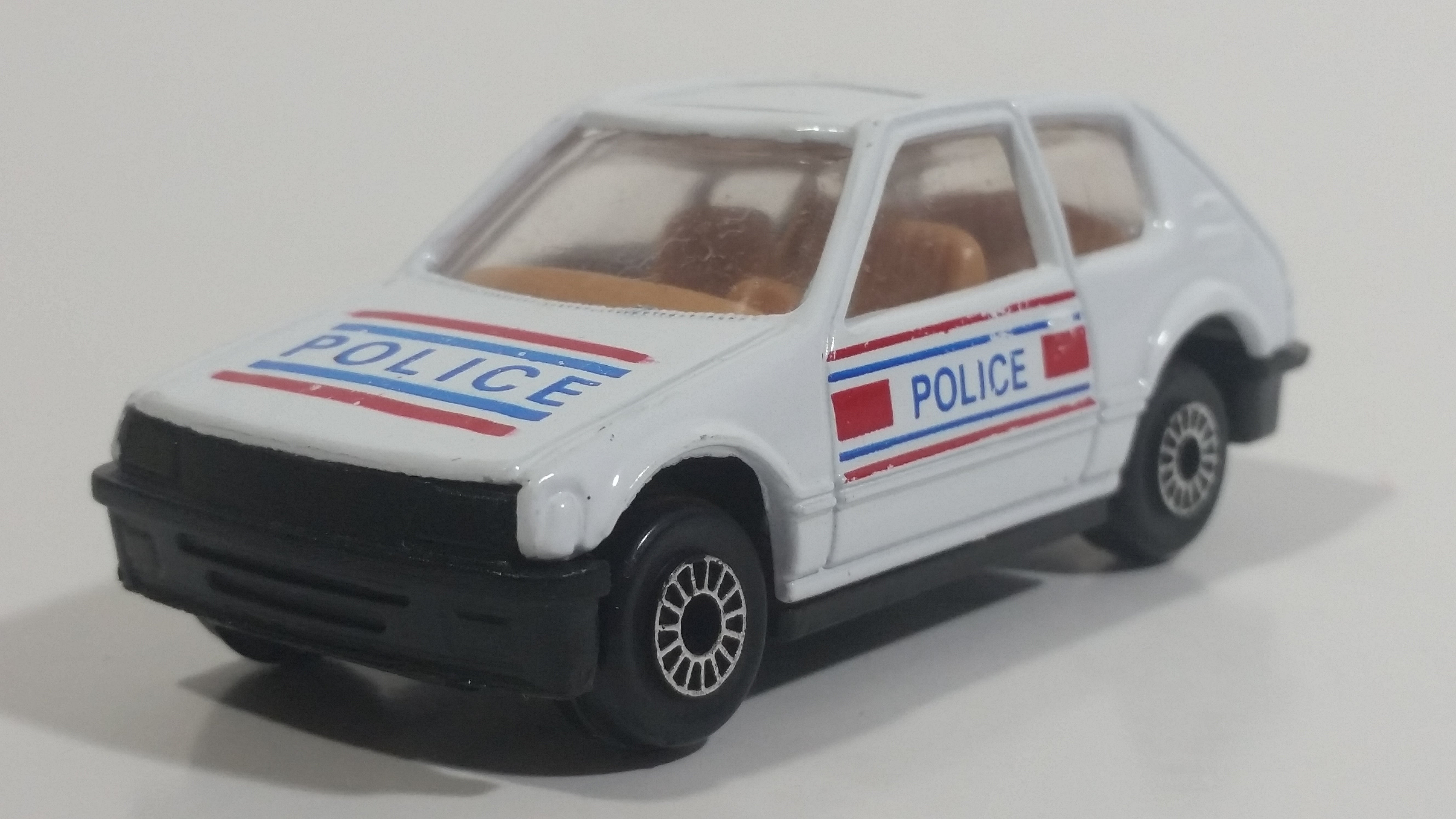 Very Rare HTF Sohbi Volkswagen VW Golf Police Cop White Die Cast Toy Car Emergency Rescue Vehicle 2