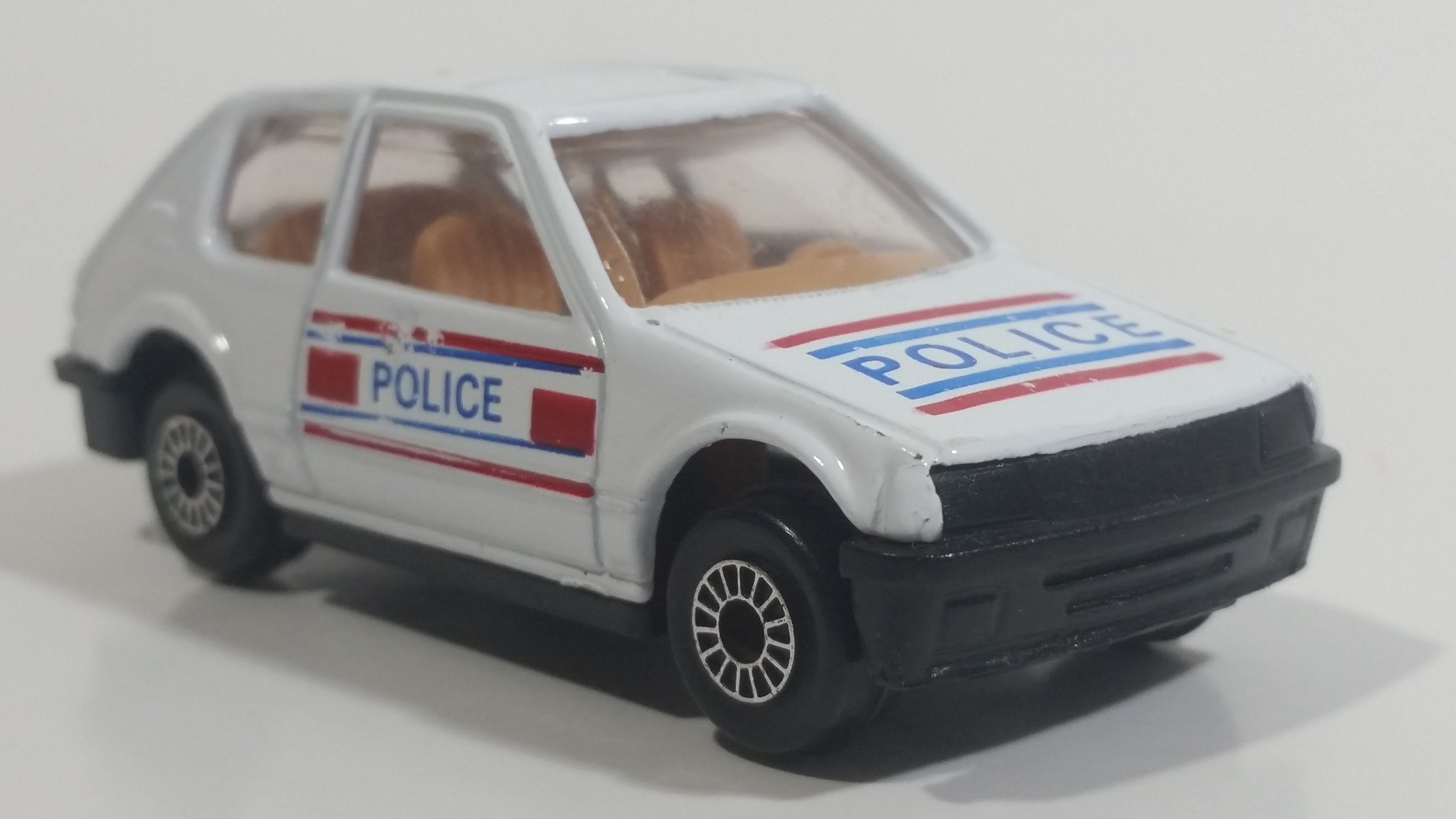 Very Rare HTF Sohbi Volkswagen VW Golf Police Cop White Die Cast Toy Car Emergency Rescue Vehicle 4