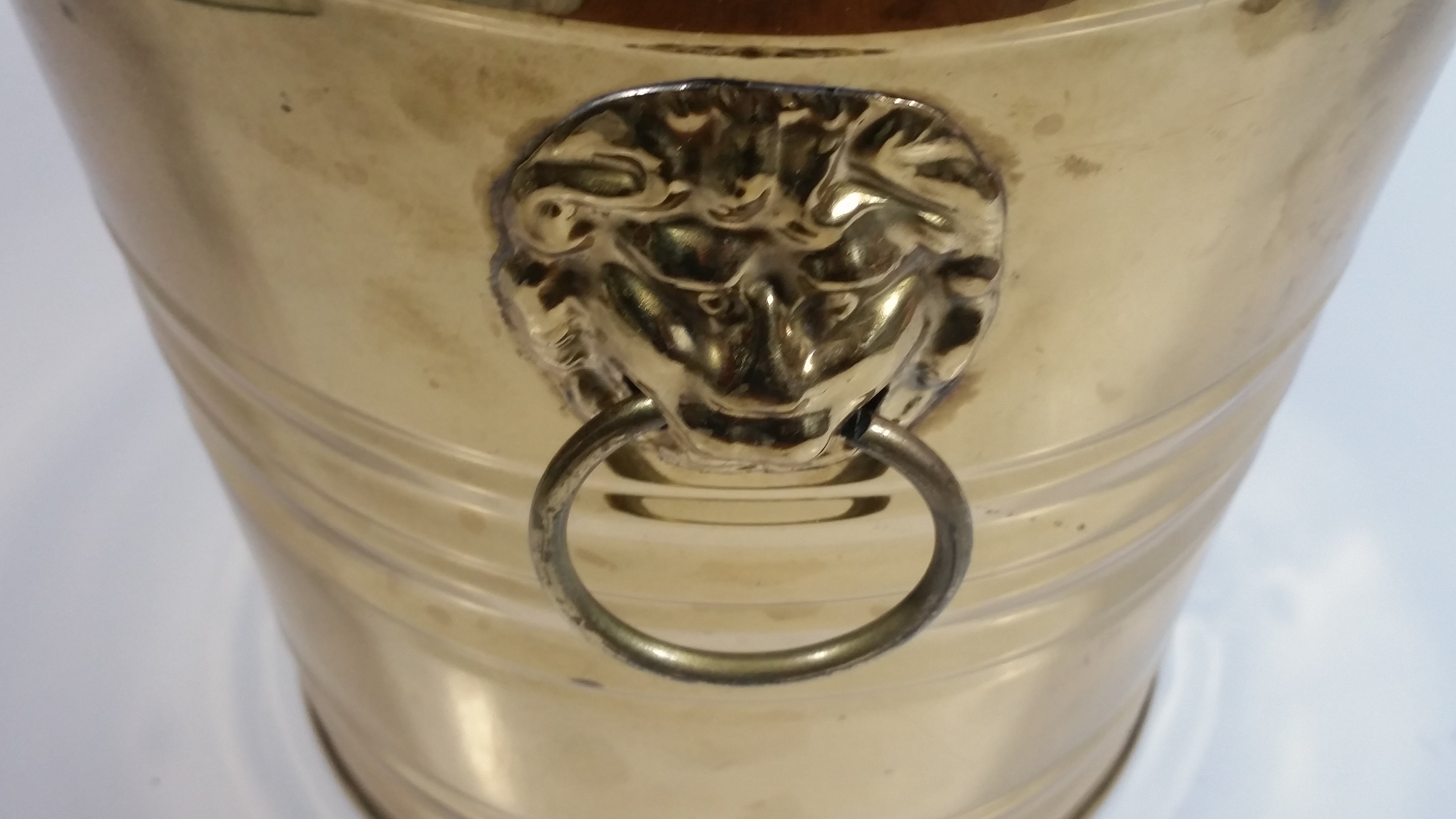 Vintage Hammered Brass Lion Head Handles Trash Waste Can Bucket Pail Made in England 8 1/2" Tall 2