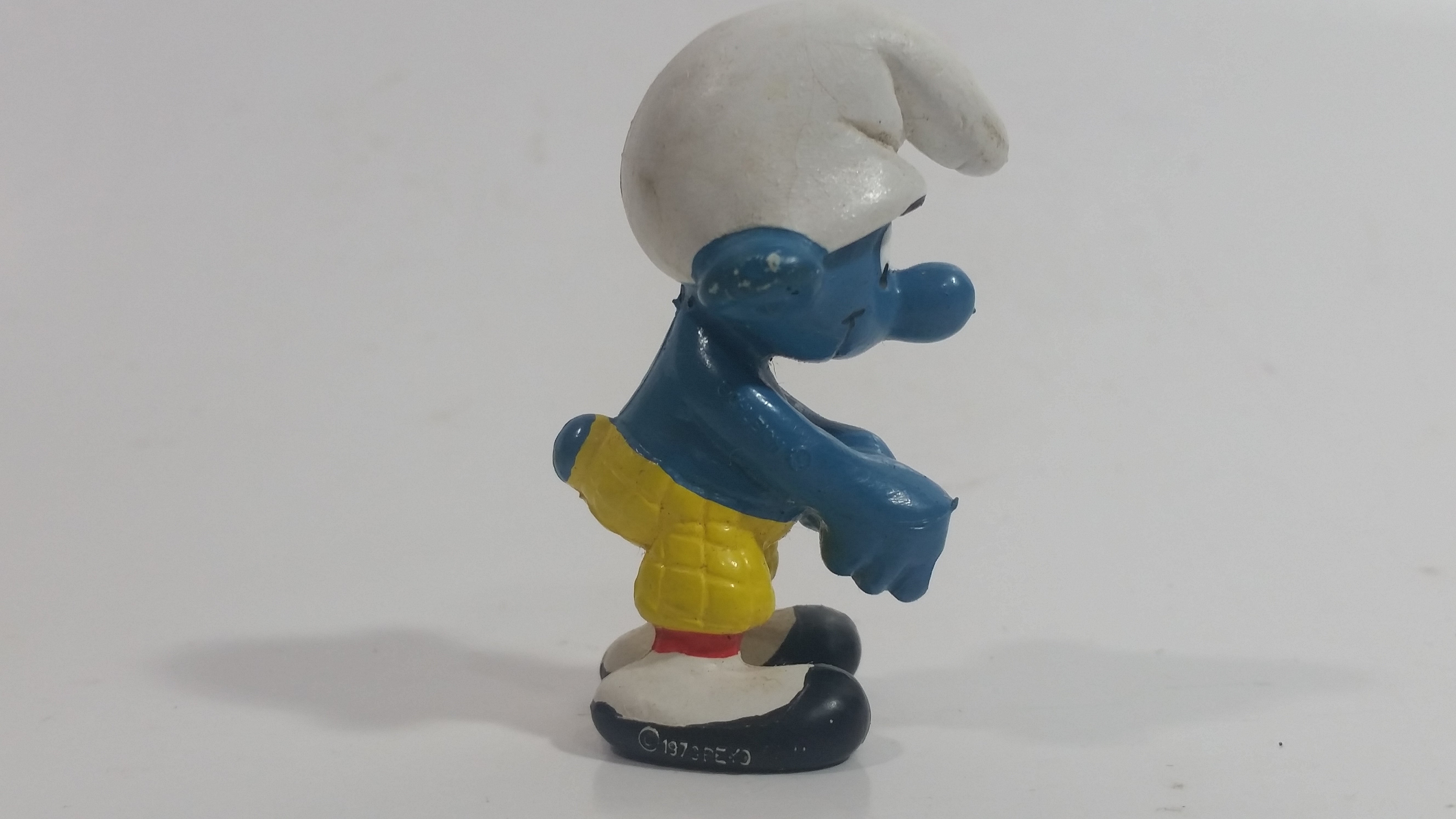 Vintage 1978 Peyo Smurf Character Golfing Golfer PVC Toy Figure - No Club 7