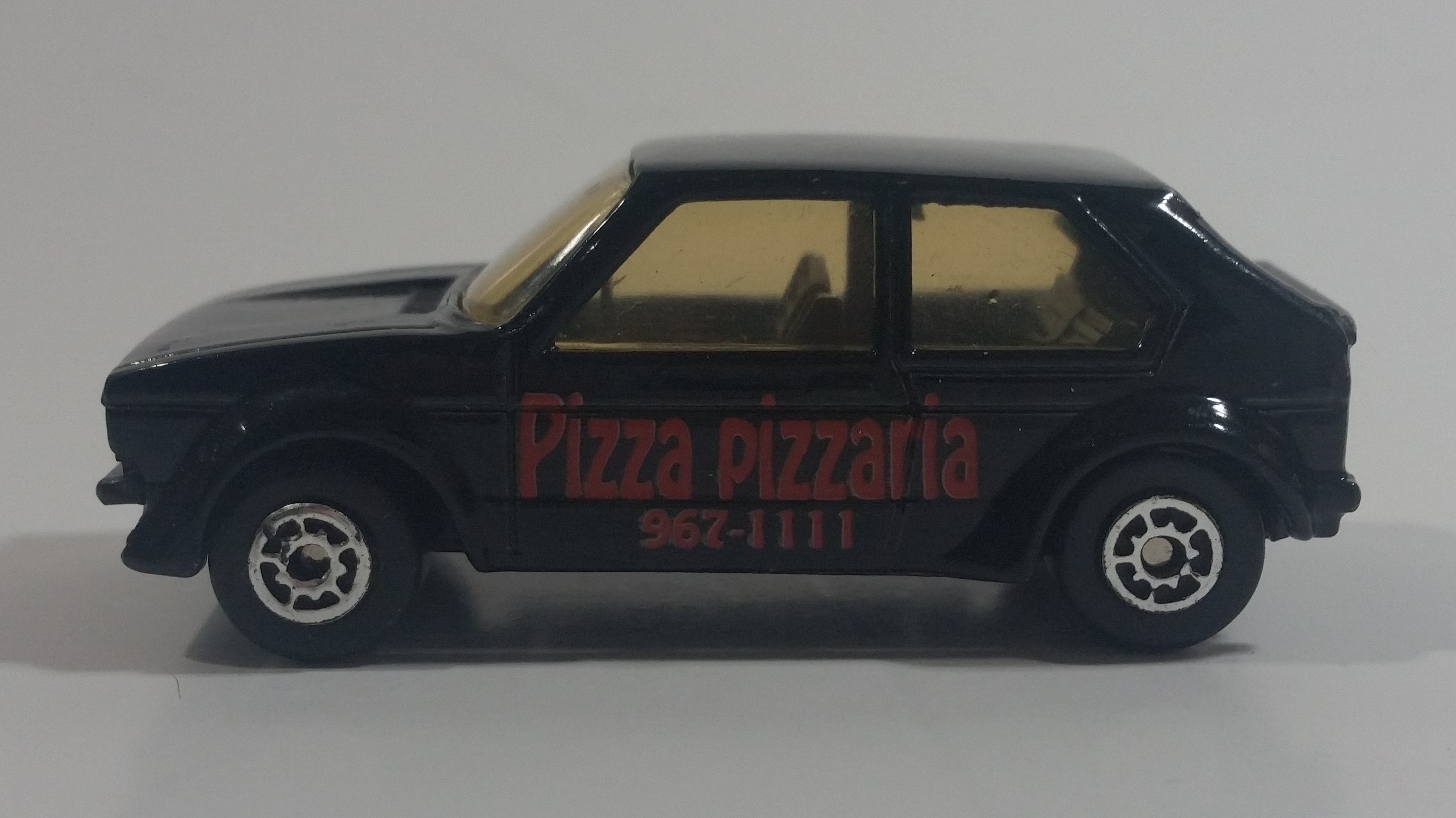 Maisto VW Golf GTI Pizza Pizzaria 967-1111 Black Die Cast Toy Car Vehicle 15