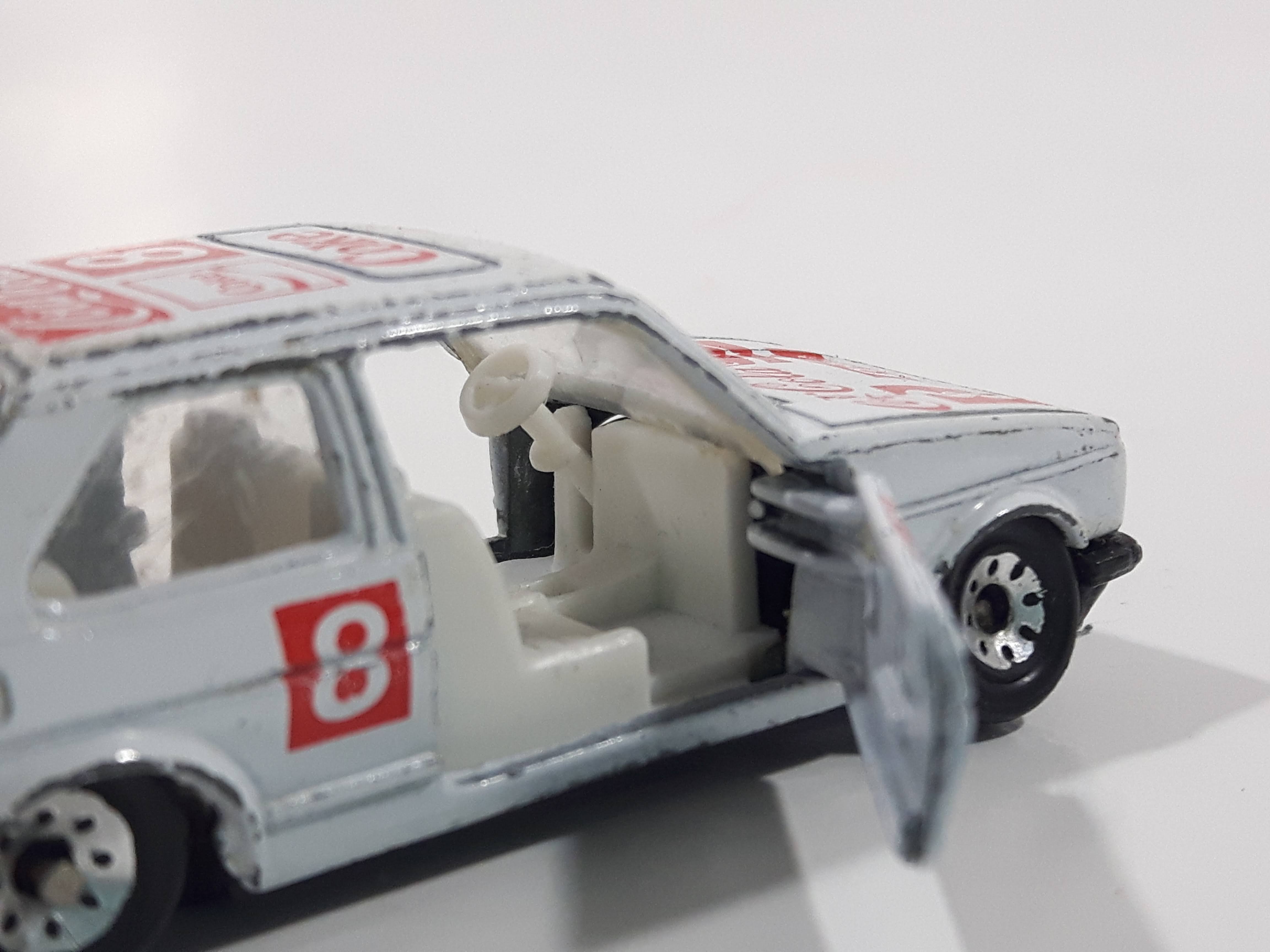 1988 Hartoy Coca Cola Coke Soda Pop VW Volkswagen Golf GTI White Red Die Cast Toy Car Vehicle with Opening Doors - Missing a Door 8