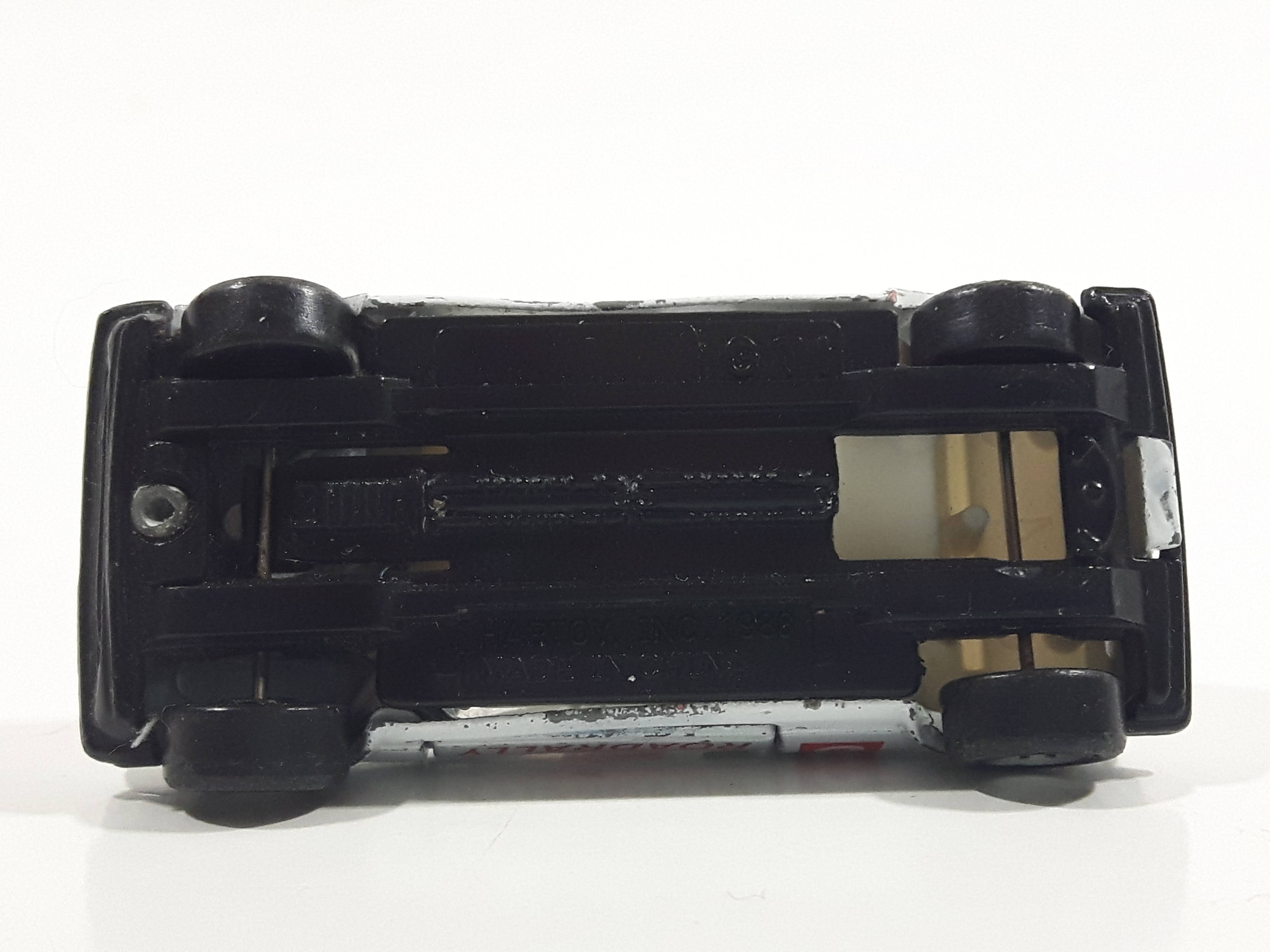 1988 Hartoy Coca Cola Coke Soda Pop VW Volkswagen Golf GTI White Red Die Cast Toy Car Vehicle with Opening Doors - Missing a Door 17
