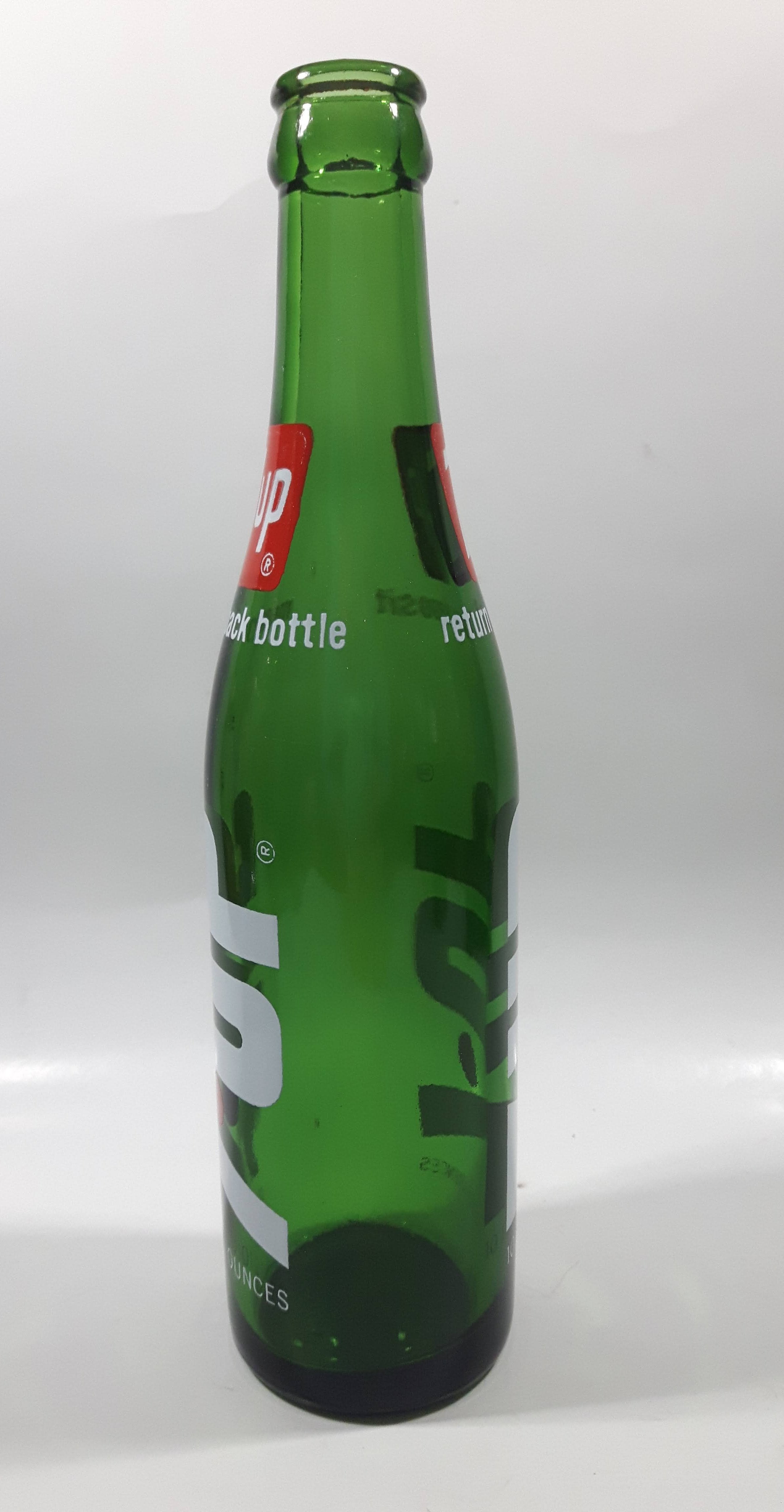 Vintage 7up Money Back Bottle 10 Fluid Ounces Green Glass Bottle 3589 3