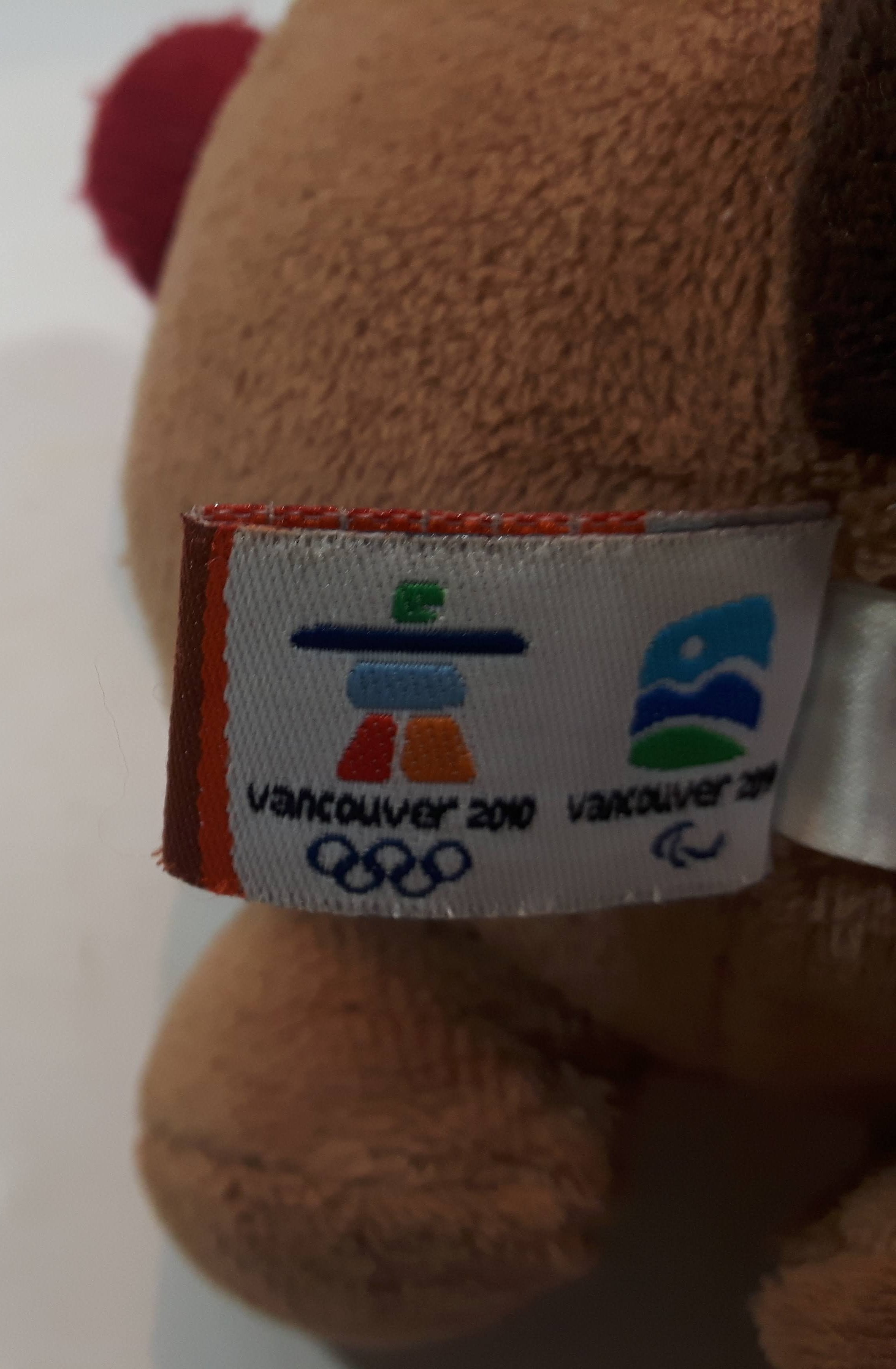 2010 Northern Gifts Vancouver Winter Olympics Mukmuk 7" Tall Stuffed Plush Toy Mascot Character 6