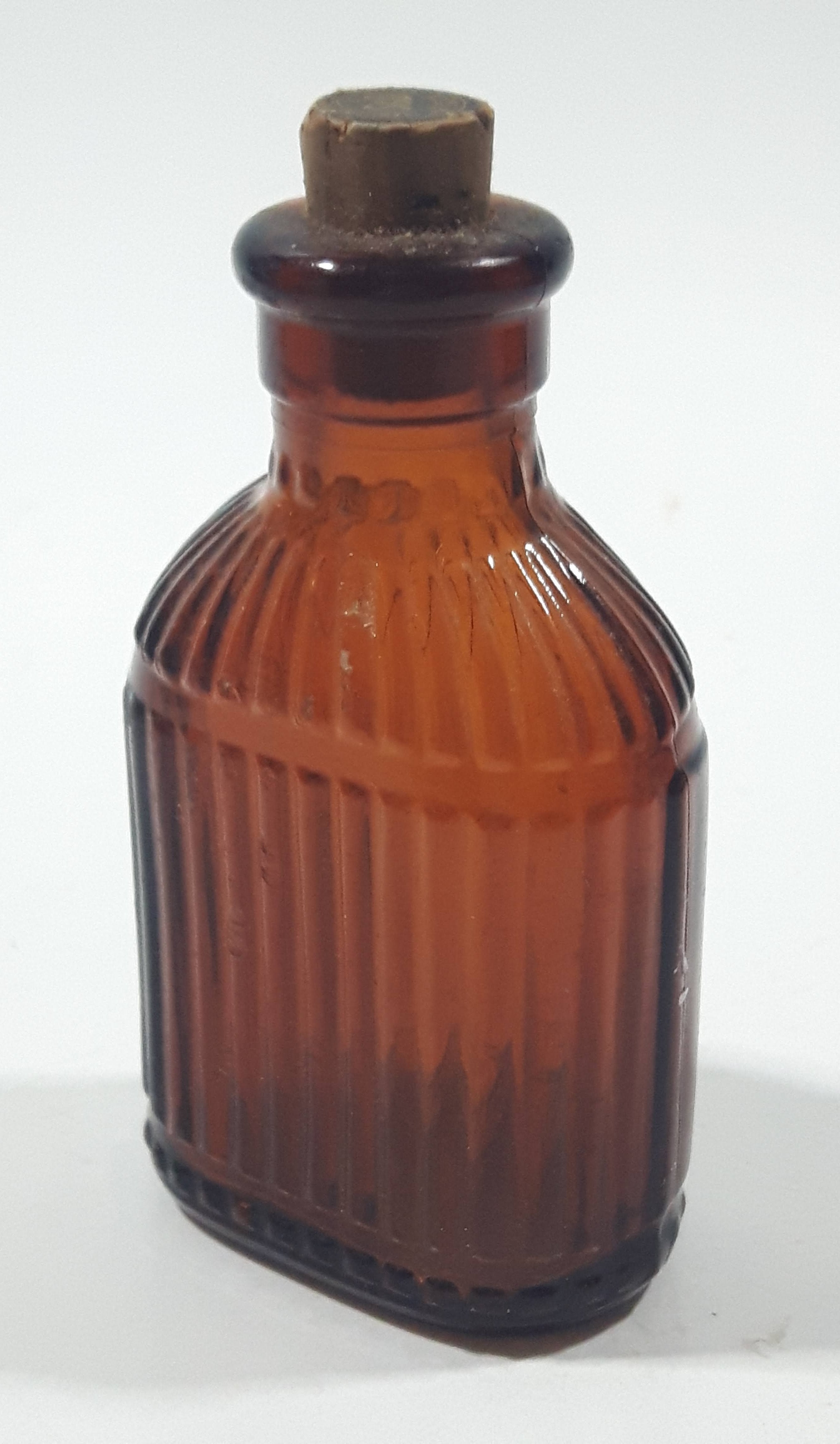Antique S&D Medicine Drugs Miniature 3 1/4" Tall Amber Brown Glass Bottle with Cork Lid 3