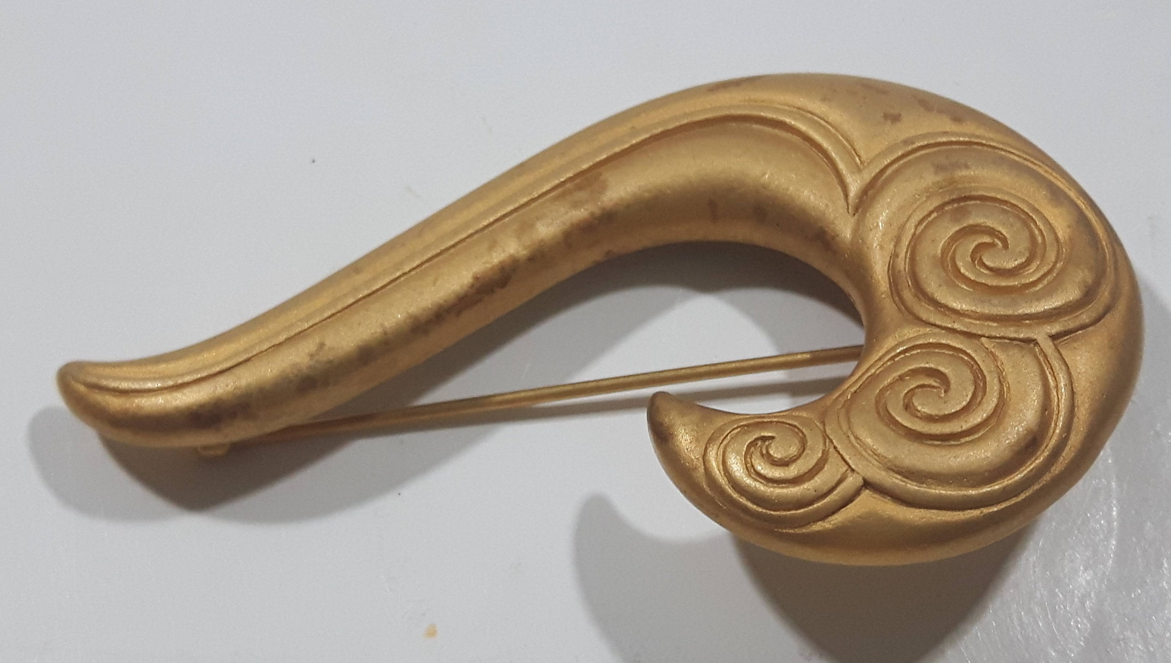Swirl Pattern Music Note Style Golden Tone Metal Brooch Pin 3