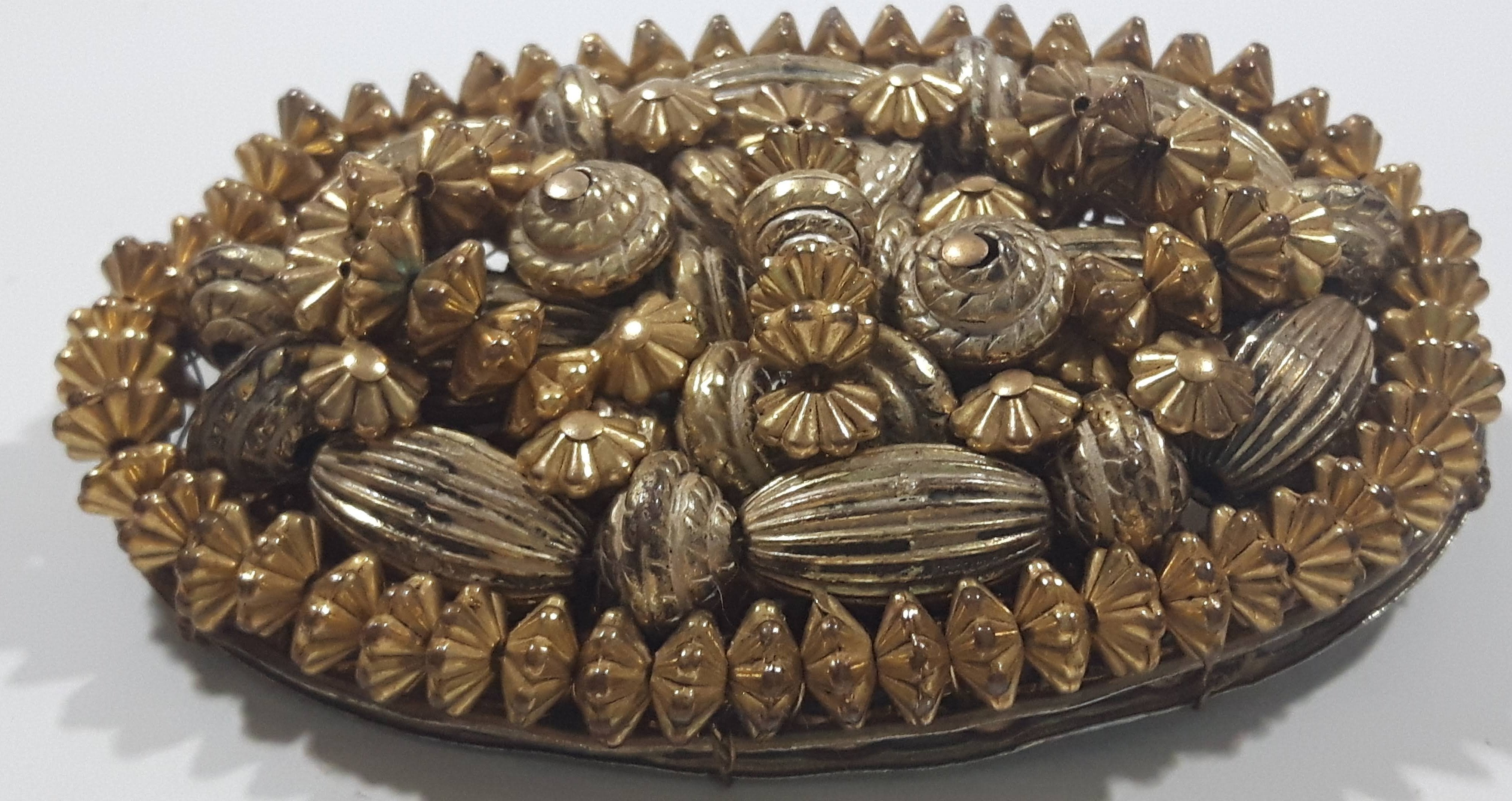 Vintage Oval Shaped Gold Tone and Brass Tone Bead Metal Brooch Pin 3