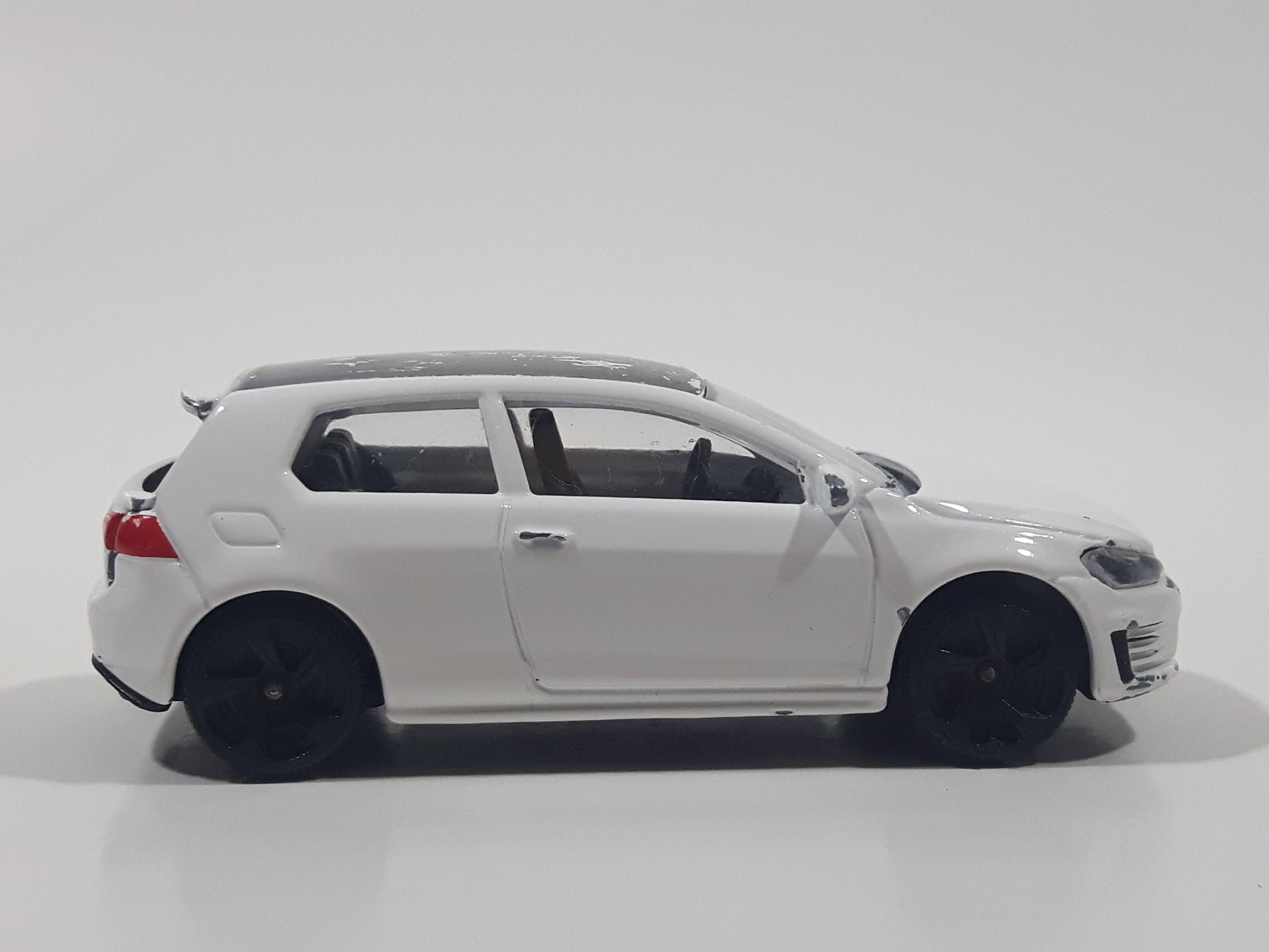 Majorette VW Golf GTI White 1/64 Scale Die Cast Toy Car Vehicle with Opening Rear Hatch 4
