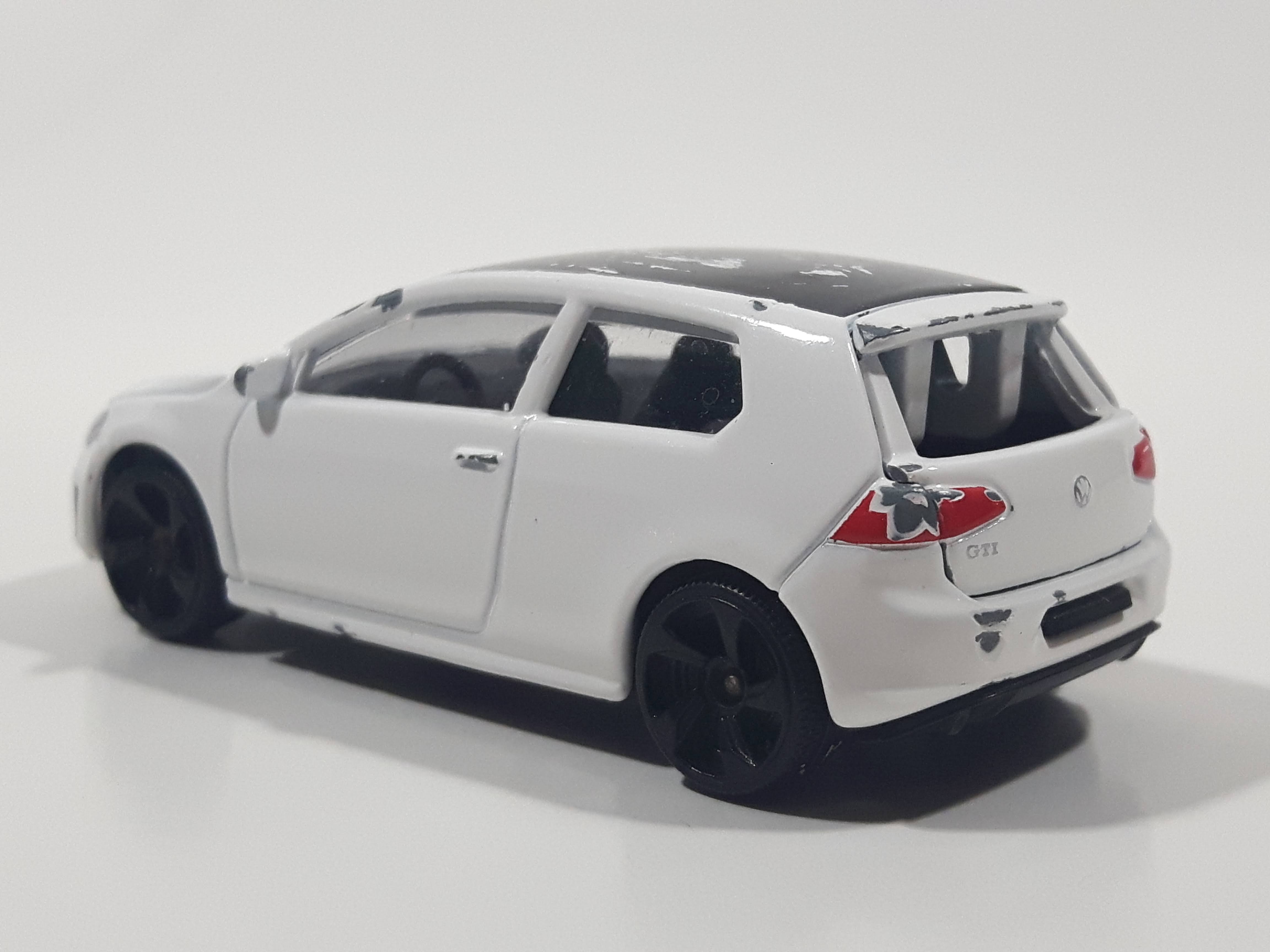 Majorette VW Golf GTI White 1/64 Scale Die Cast Toy Car Vehicle with Opening Rear Hatch 7