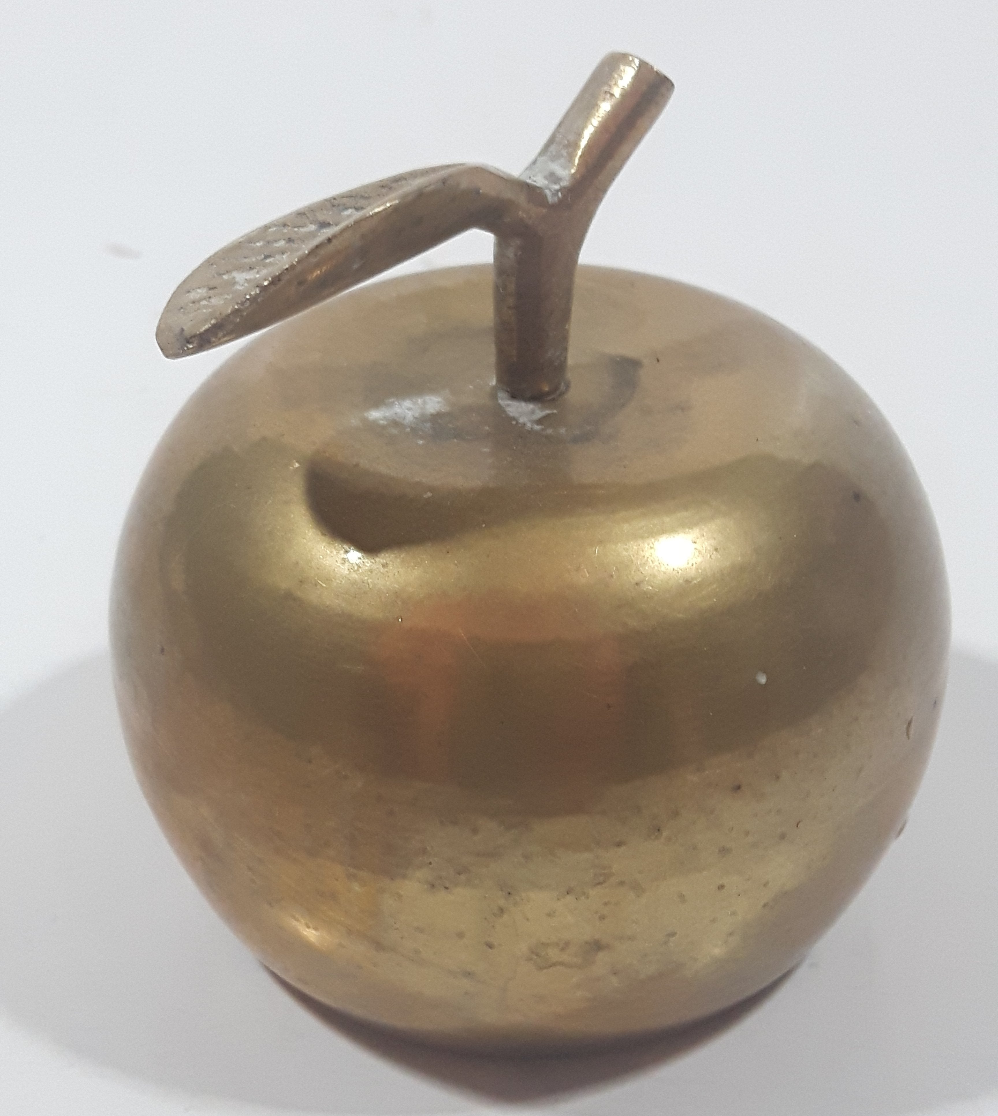 Vintage Brass Metal 2 3/8" Tall Apple with Leaf 3
