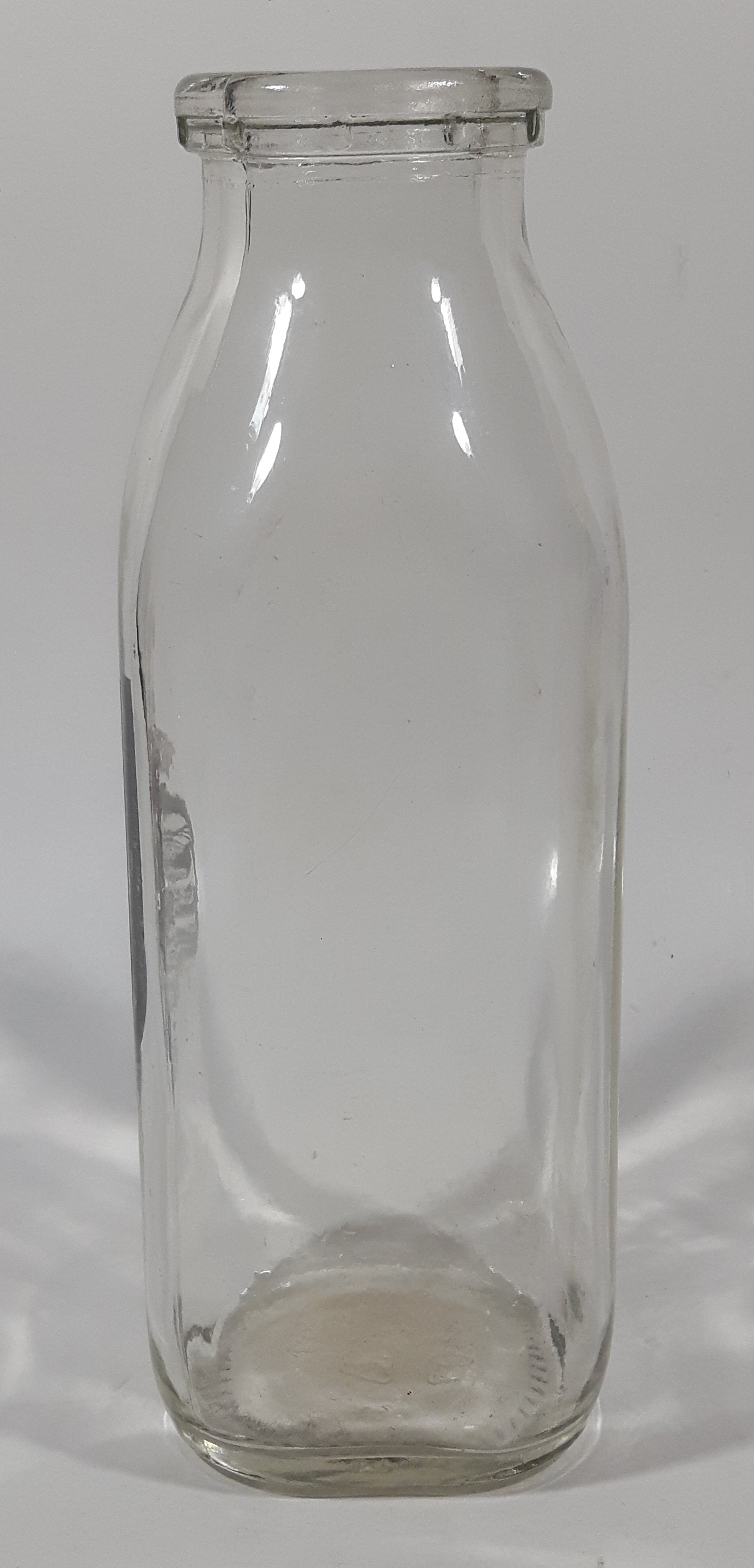 Vintage Dutchmen Dairy 7 1/2" Tall Glass Milk Bottle Sicamous BC Canada 4