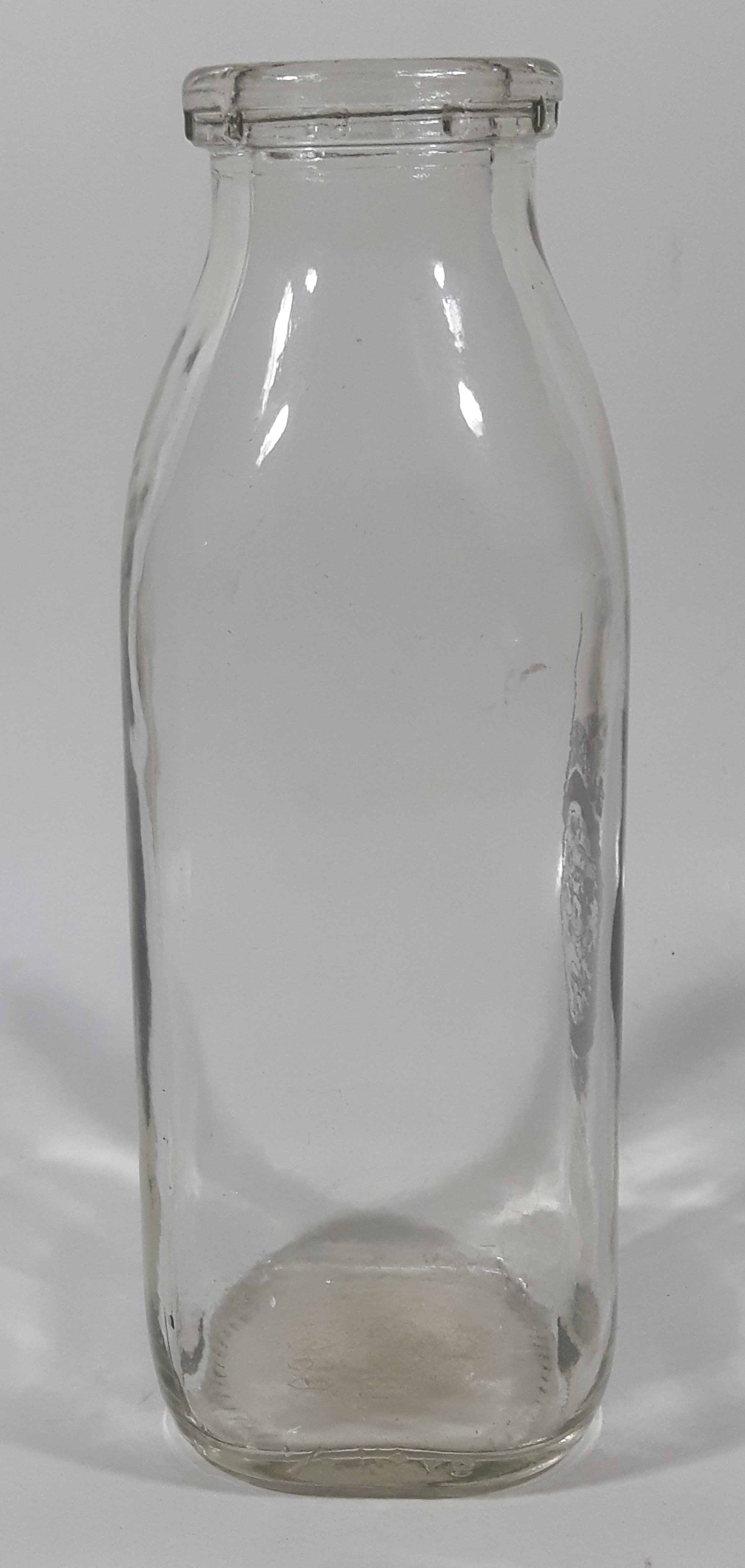Vintage Dutchmen Dairy 7 1/2" Tall Glass Milk Bottle Sicamous BC Canada 7