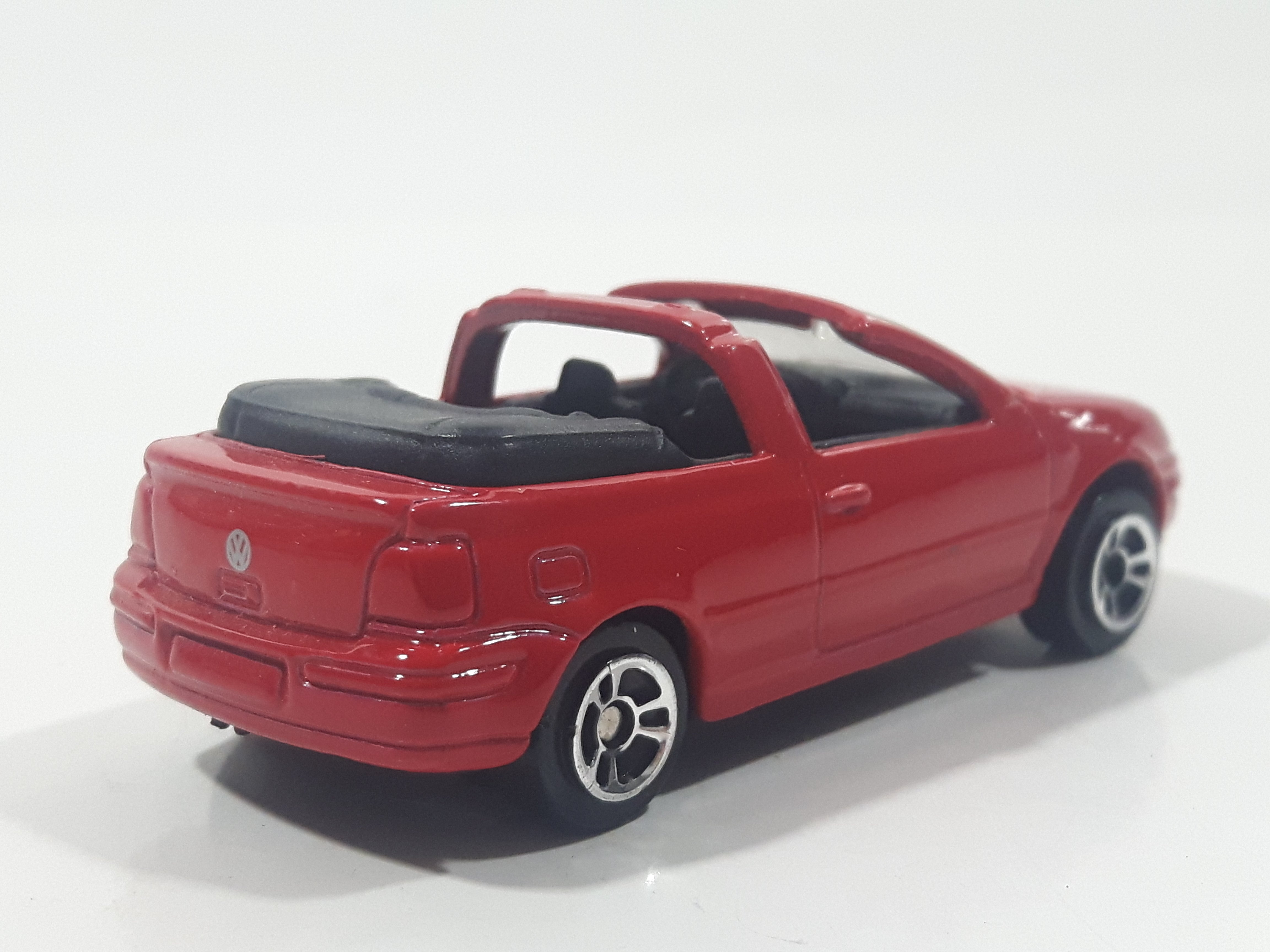 Maisto VW Golf GTI Convertible Red Die Cast Toy Car Vehicle 5