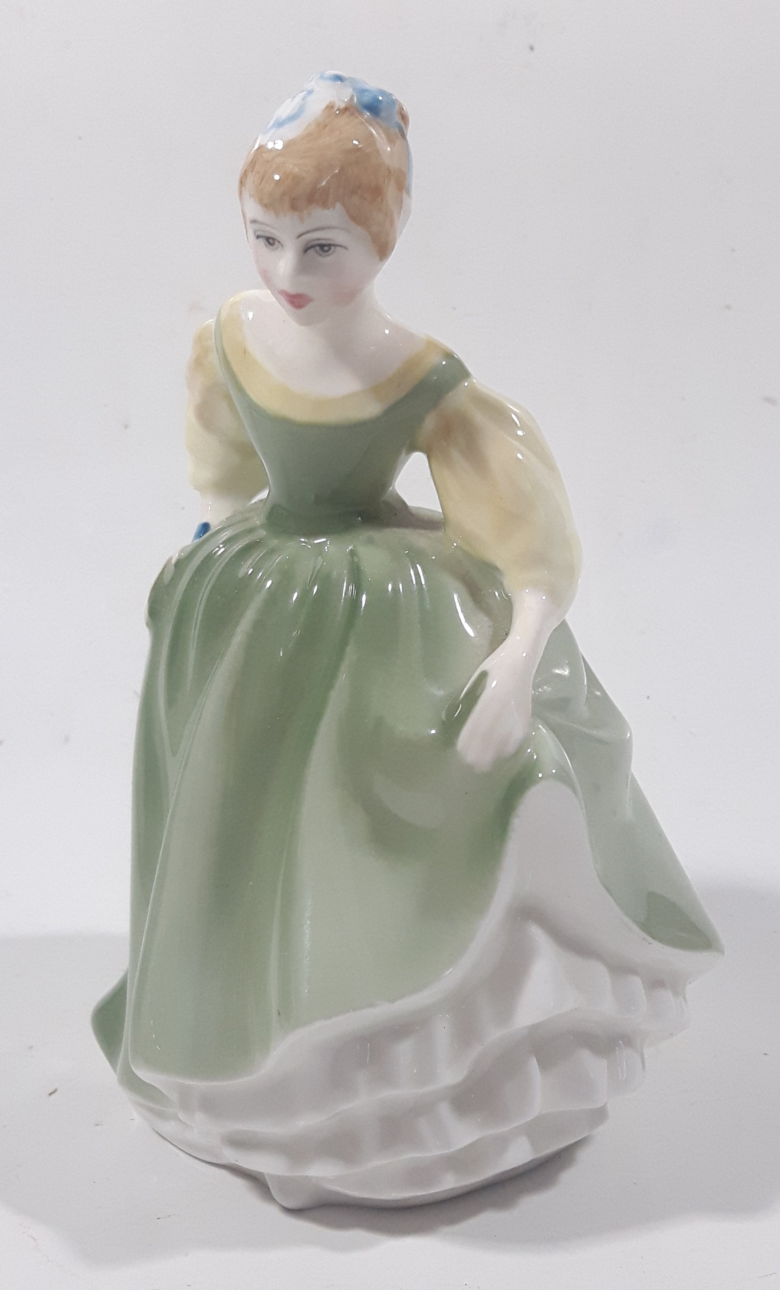 1966 Royal Doulton Fair Maiden 6" Tall Bone China Figurine H.N. 2211 2