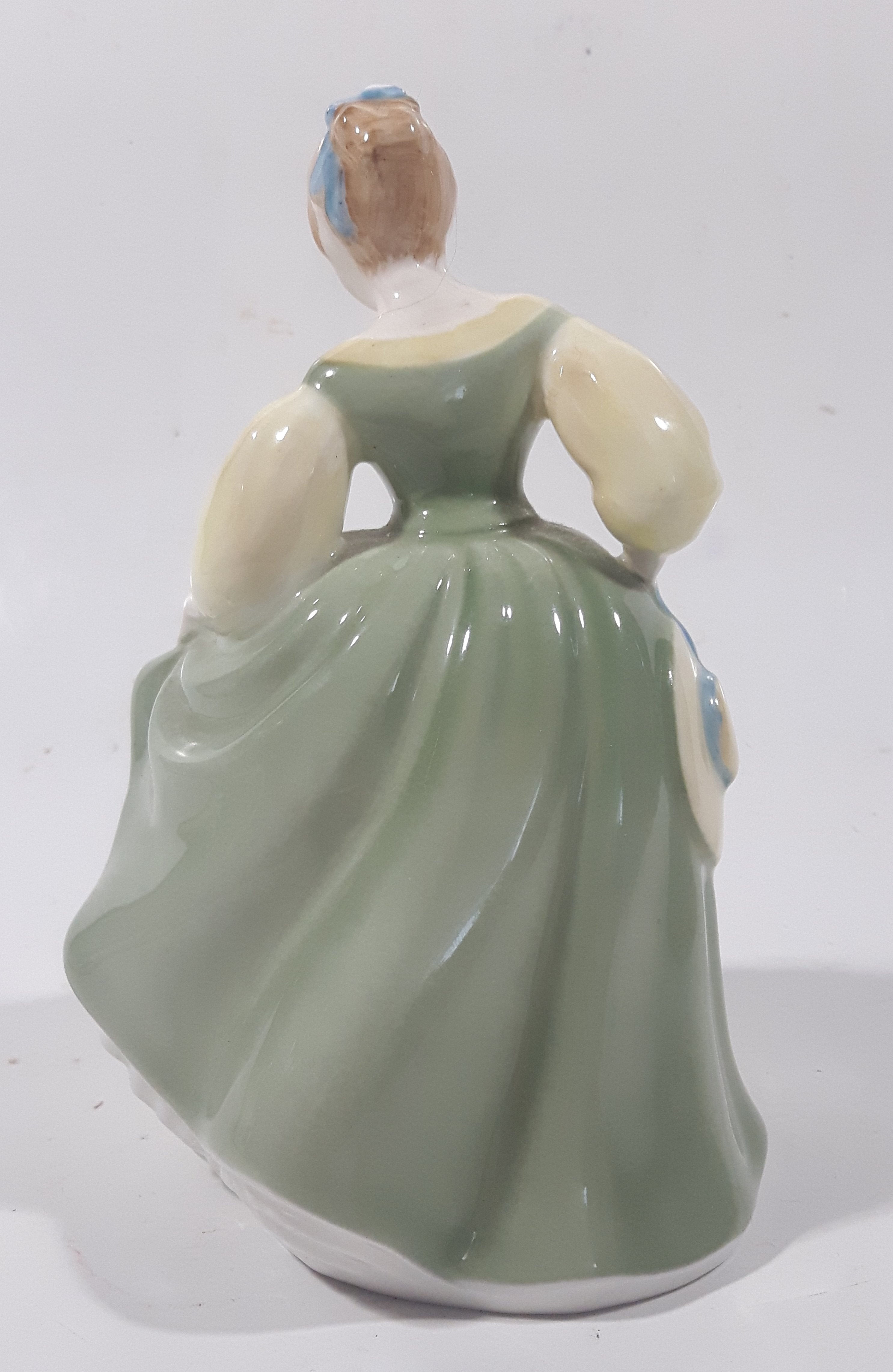 1966 Royal Doulton Fair Maiden 6" Tall Bone China Figurine H.N. 2211 5