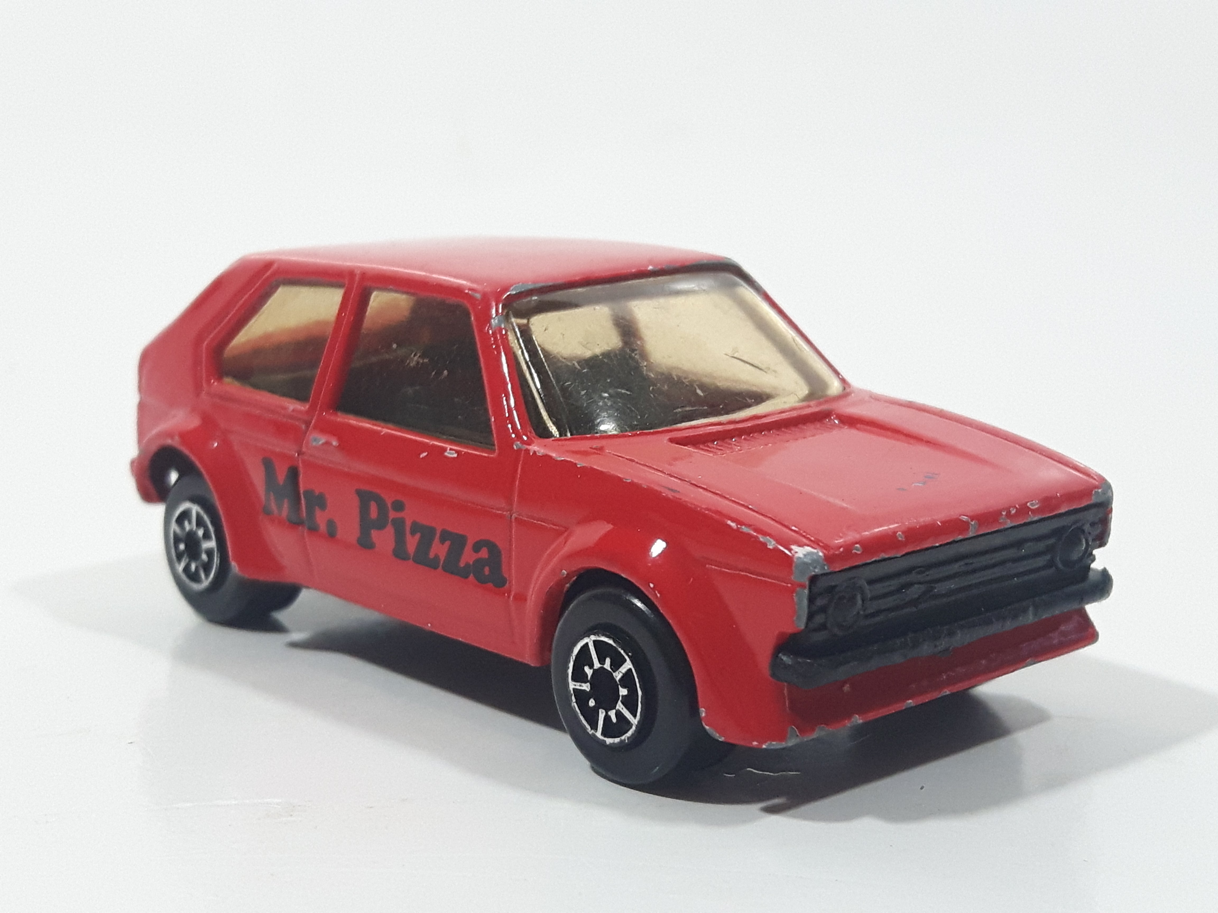 Maisto VW Golf GTI Mr. Pizza Red Die Cast Toy Car Vehicle 3