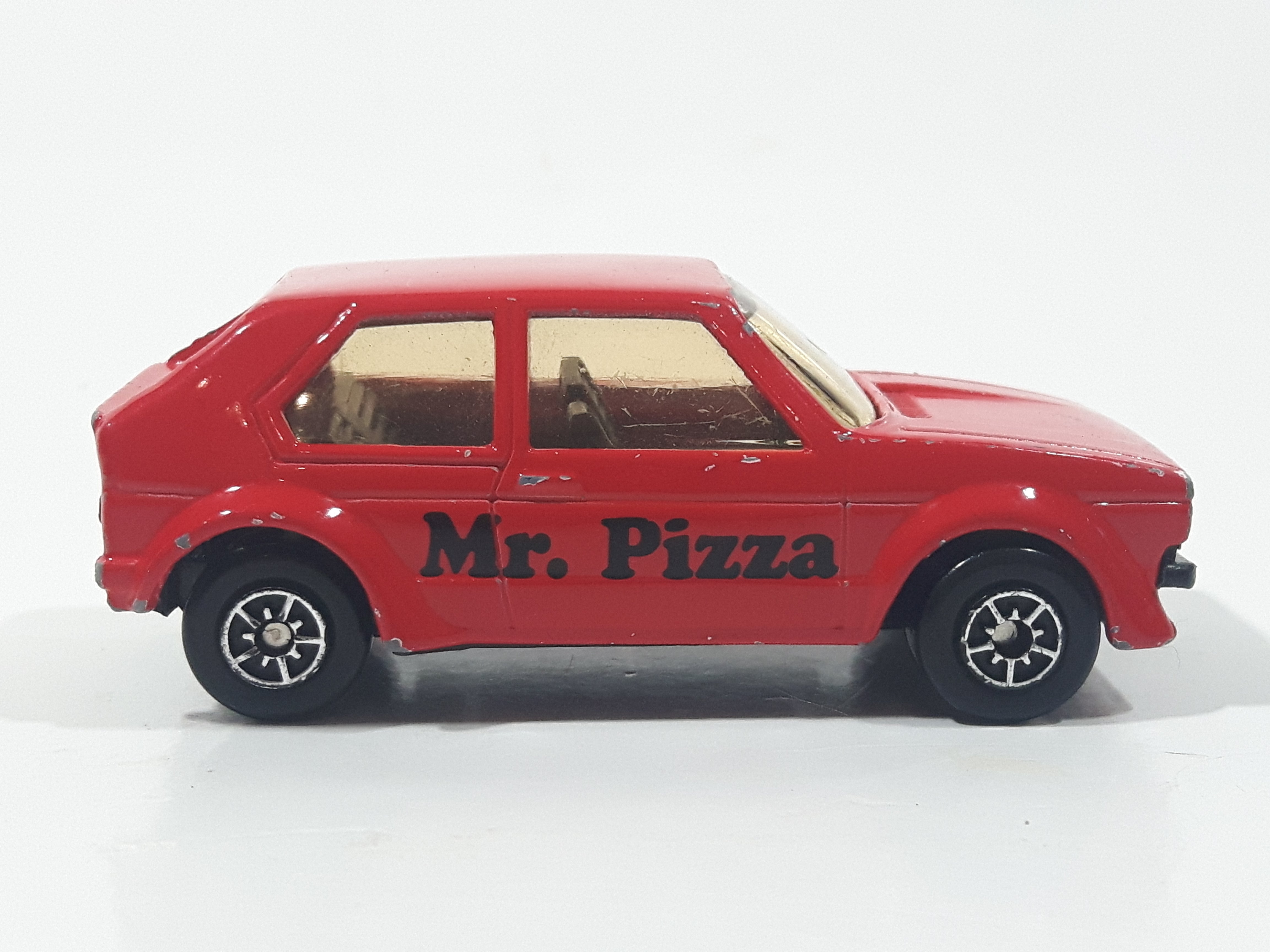 Maisto VW Golf GTI Mr. Pizza Red Die Cast Toy Car Vehicle 4