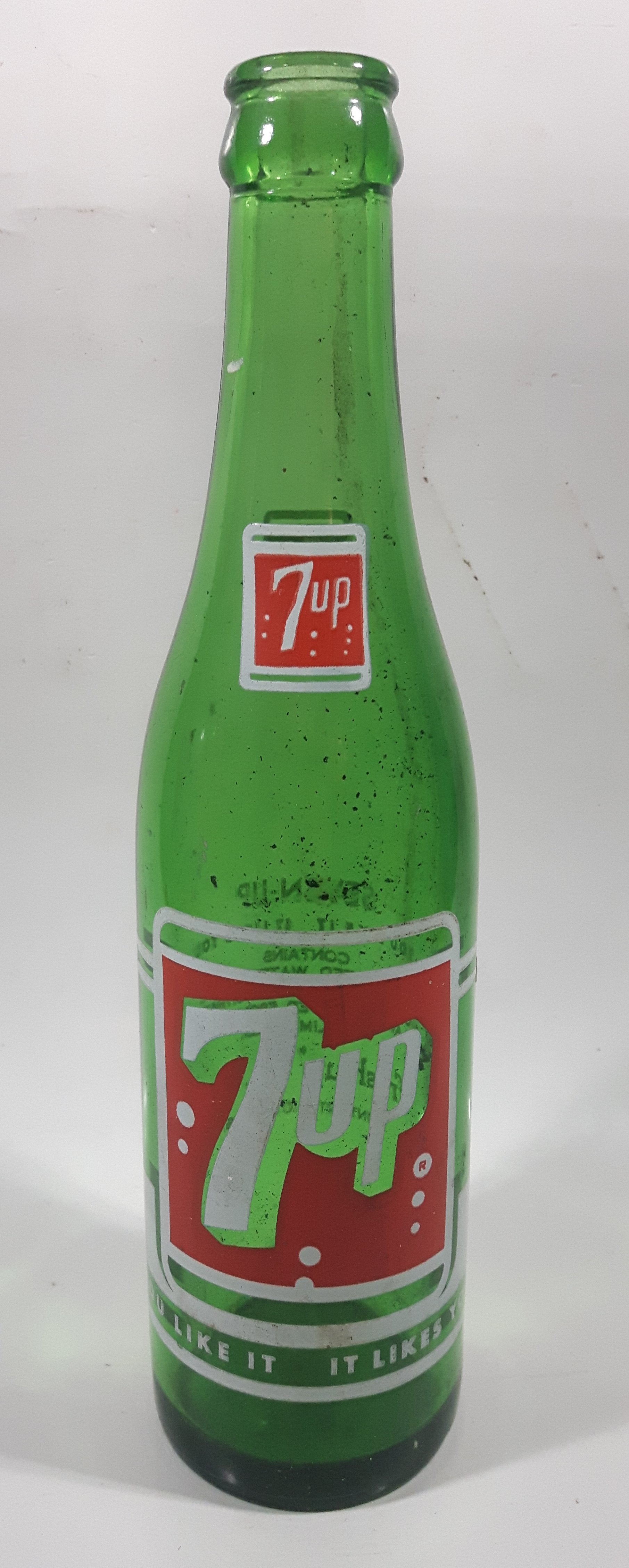 Vintage 1960s 7up 10 oz Green Glass 9 1/2" Soda Pop Bottle Chipped