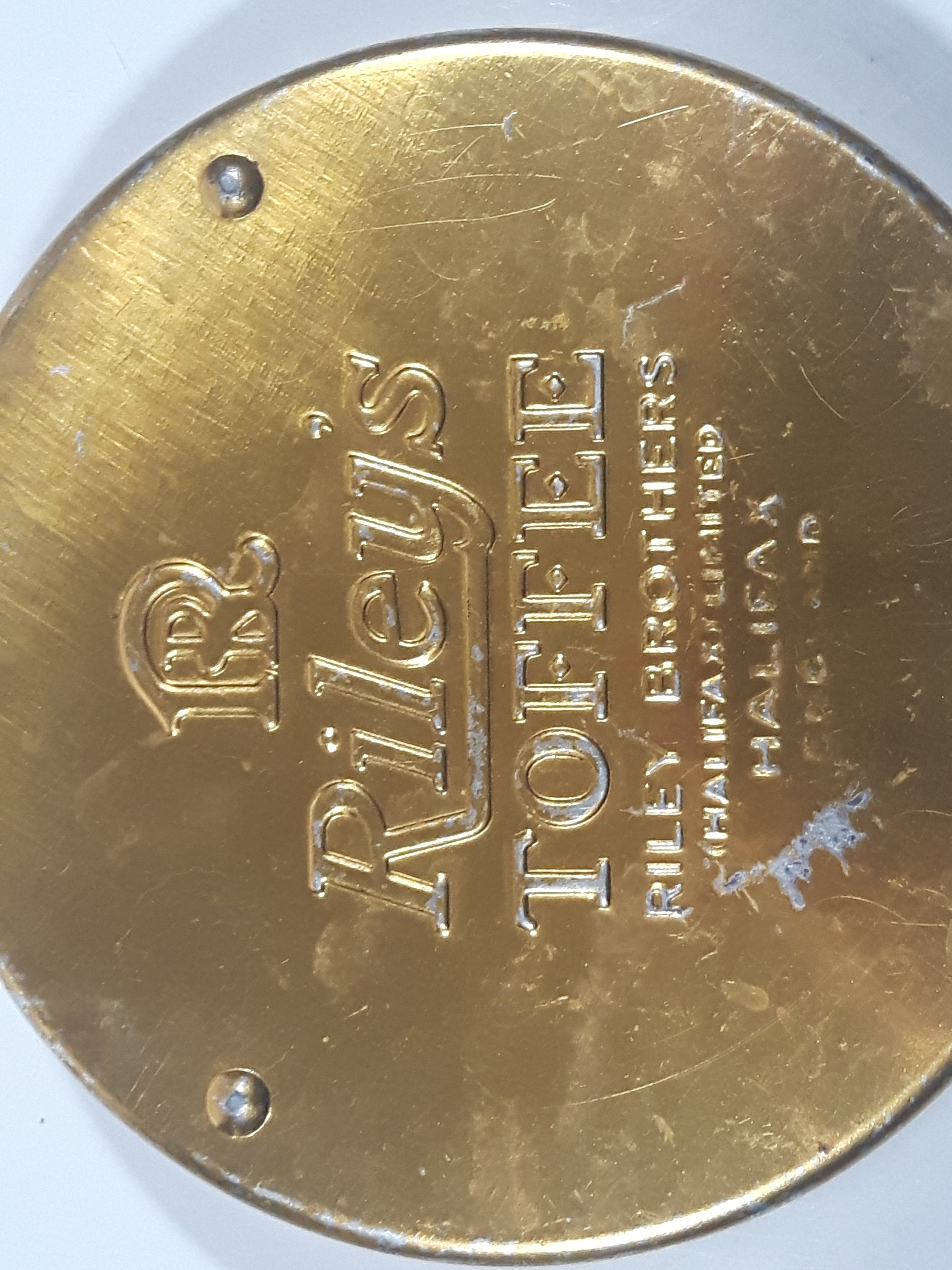 Vintage 1950s Riley's Variety Toffee Galleon Ship Boat Themed 5" Round Tin Metal Container 13