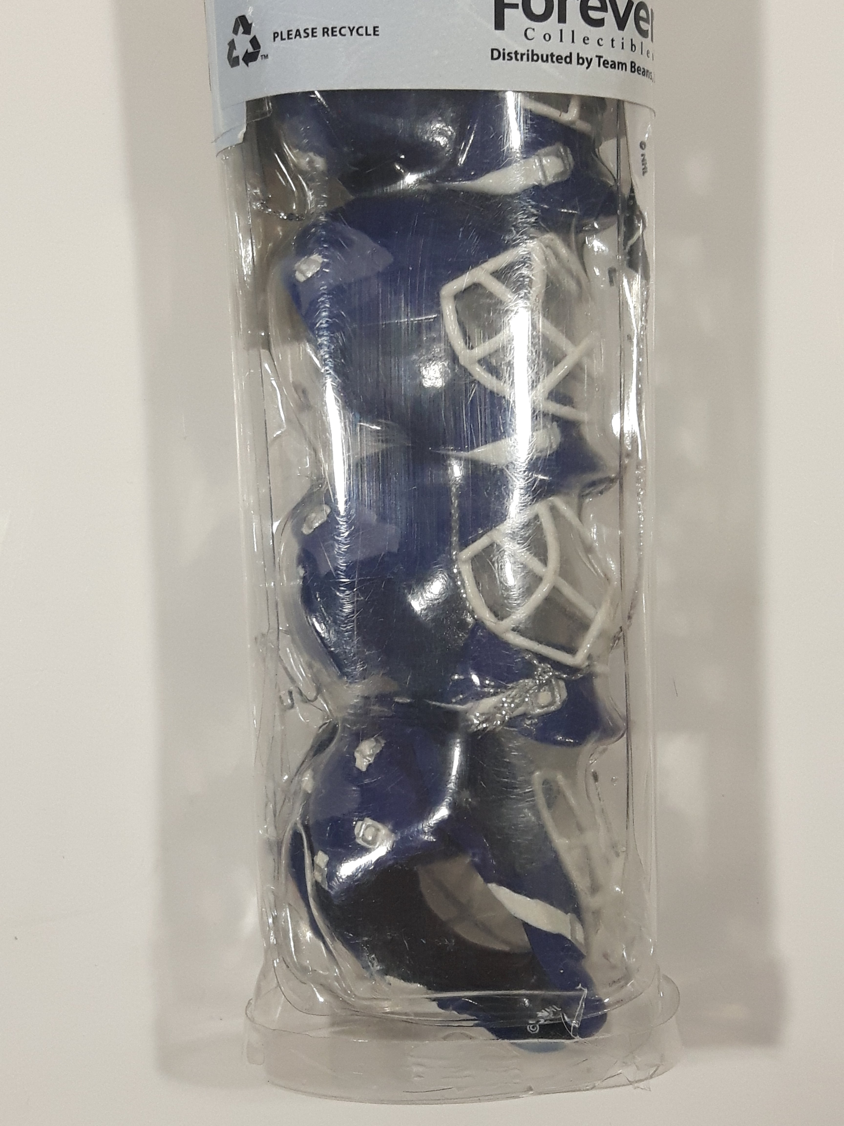 Forever Collectibles NHL Vancouver Canucks Ice Hockey Team 1 3/8" Tall Resin Goalie Mask Christmas Tree Ornaments Set of 4 2