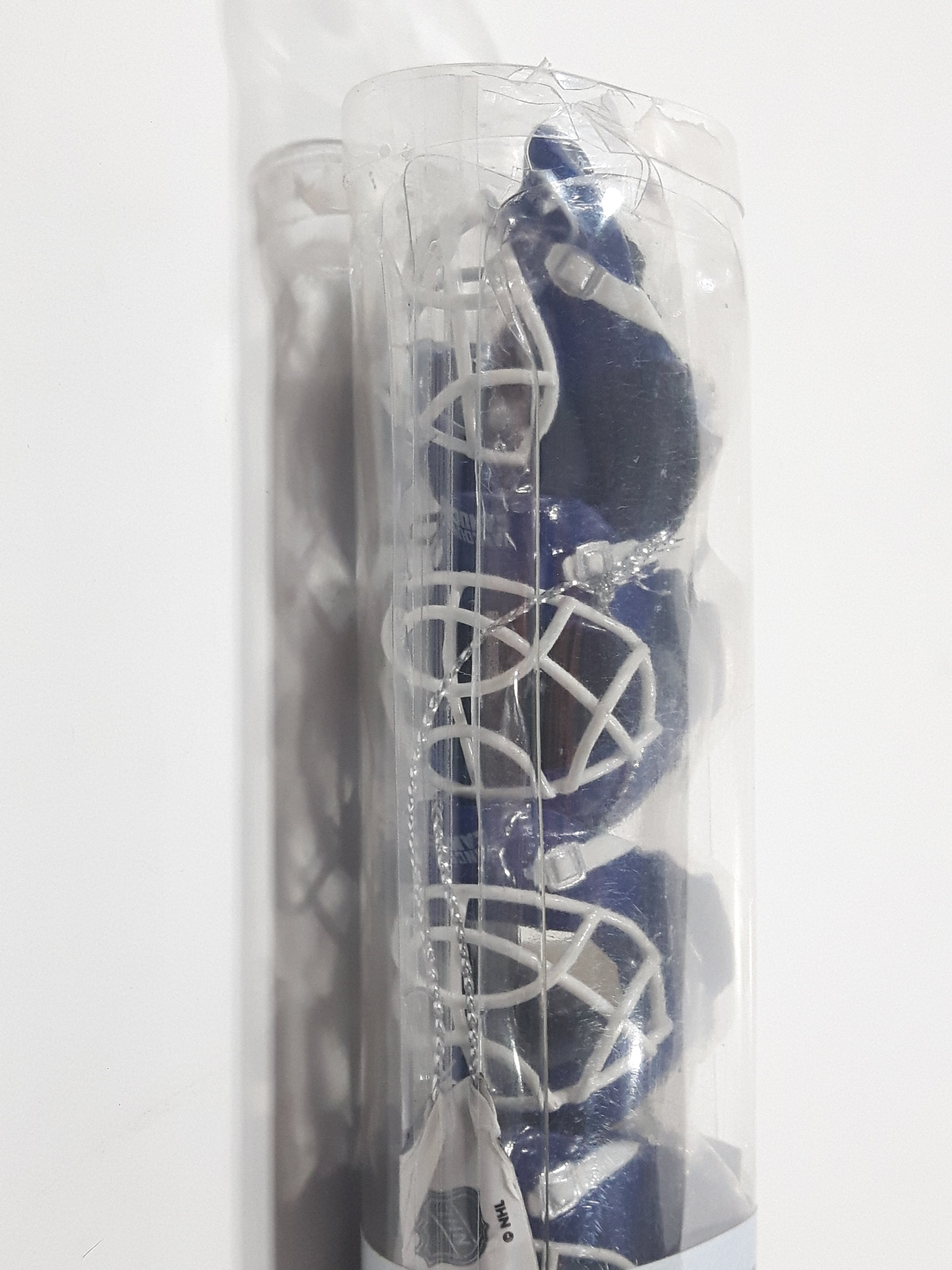 Forever Collectibles NHL Vancouver Canucks Ice Hockey Team 1 3/8" Tall Resin Goalie Mask Christmas Tree Ornaments Set of 4 3