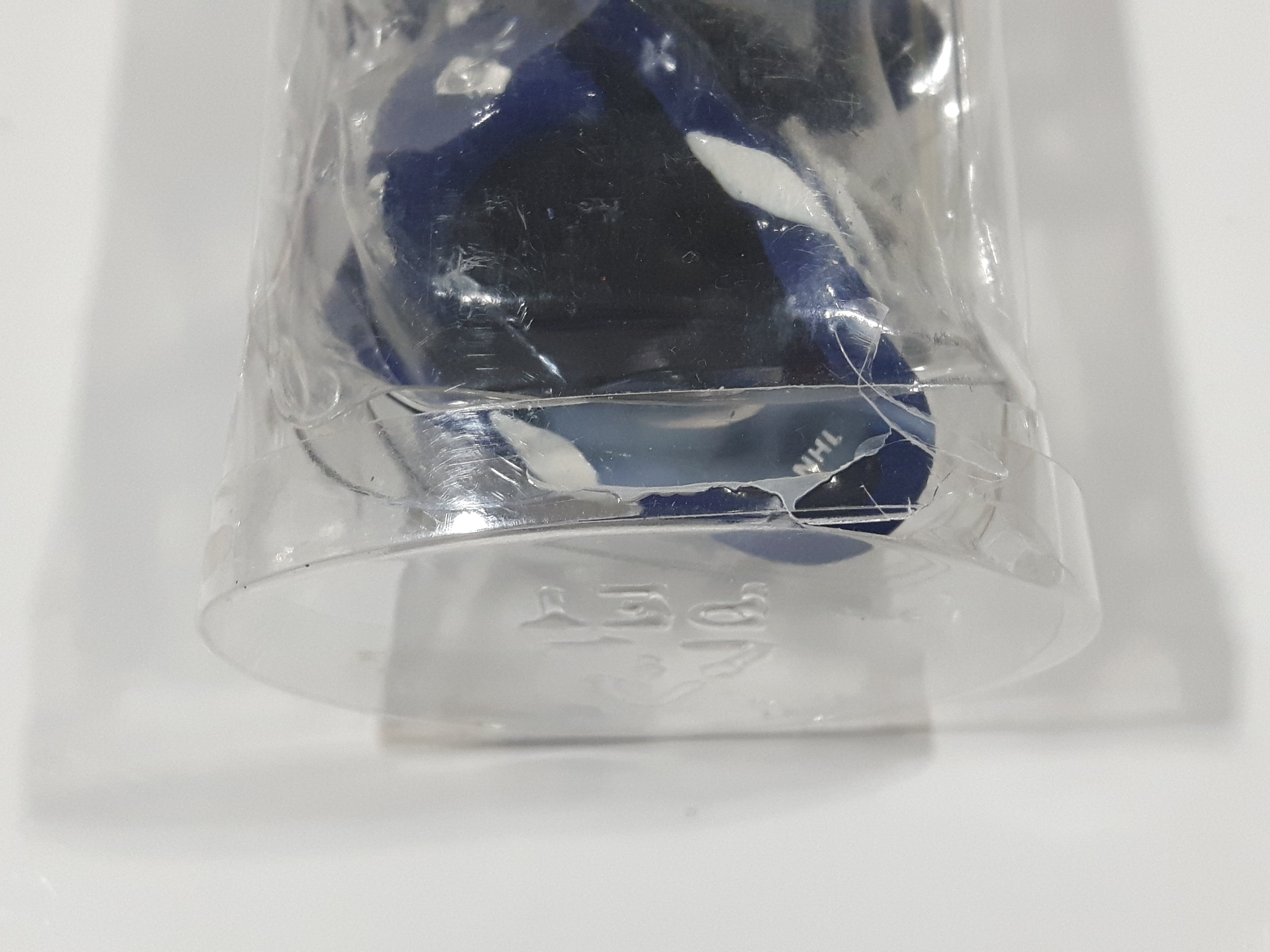 Forever Collectibles NHL Vancouver Canucks Ice Hockey Team 1 3/8" Tall Resin Goalie Mask Christmas Tree Ornaments Set of 4 5