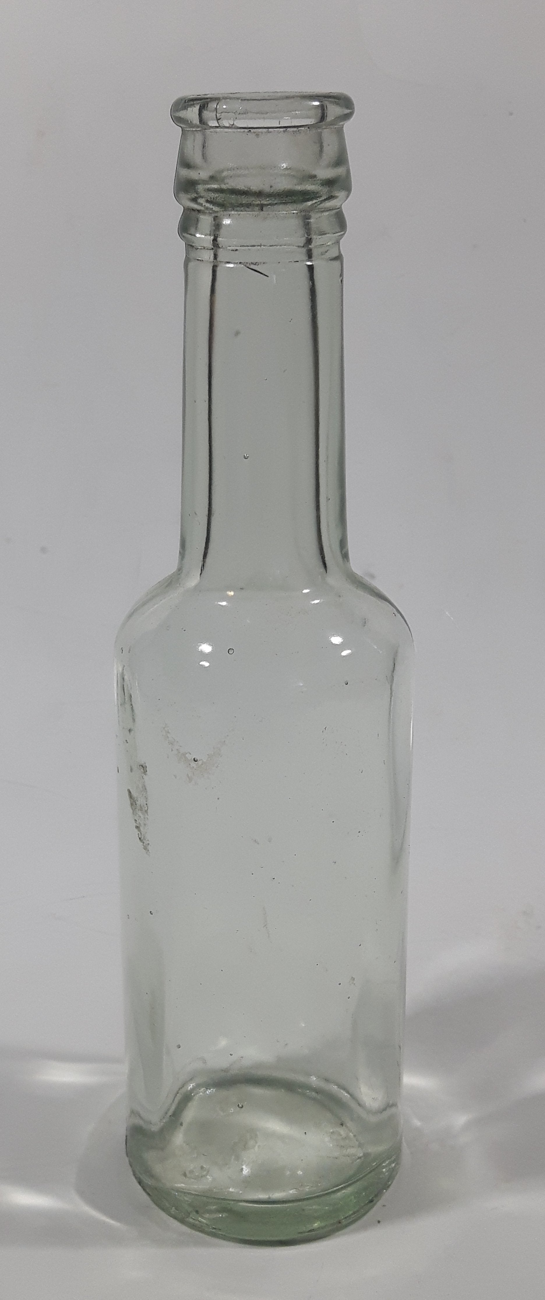 Antique U.C.B. Lea & Perrins Worcestershire Sauce 7 1/4" Tall Cork Top Aqua Glass Bottle with Flat Panels 3