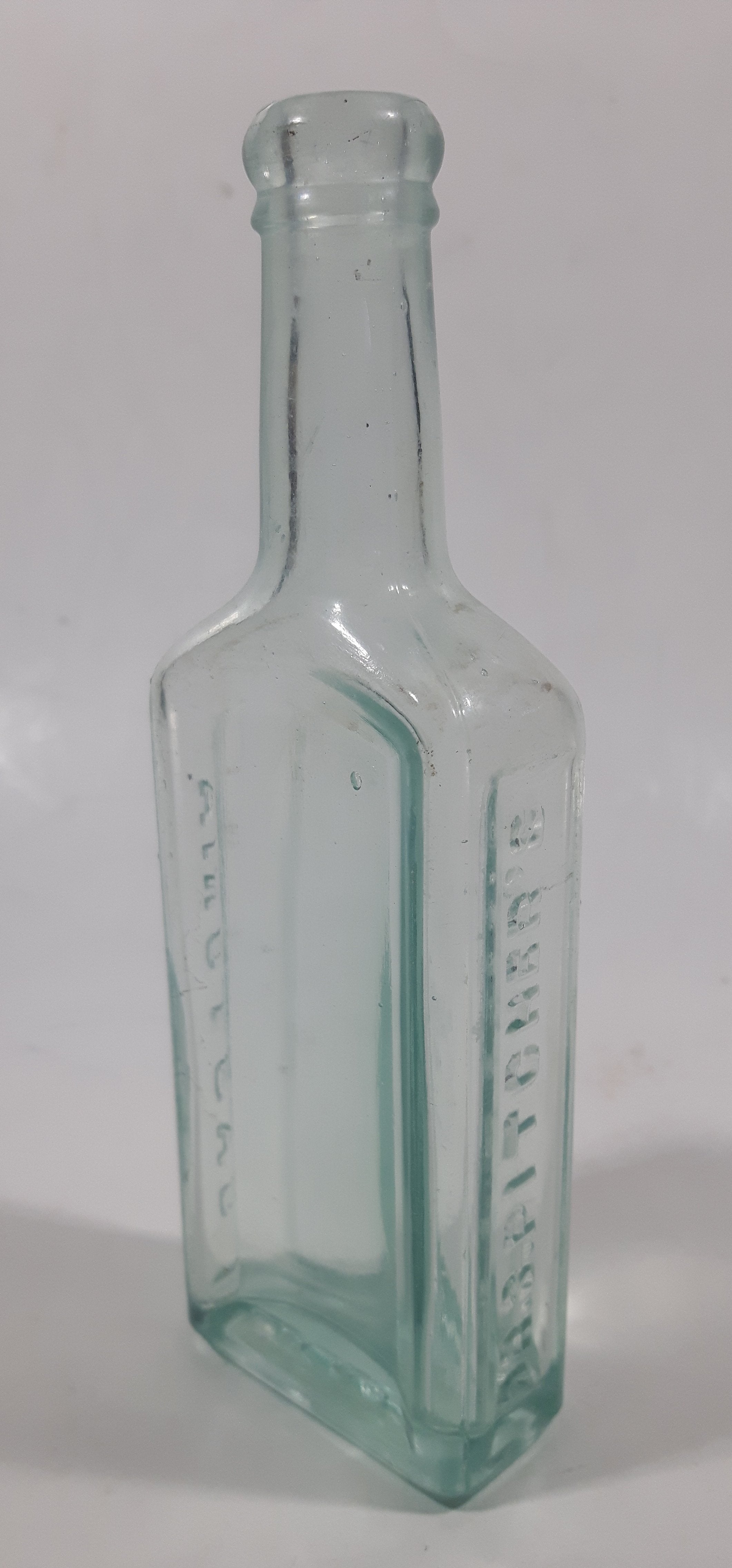Antique 1890s Dr. S. Pitcher's Castoria 5 3/4" Tall Embossed Lettering Glass Bottle 5