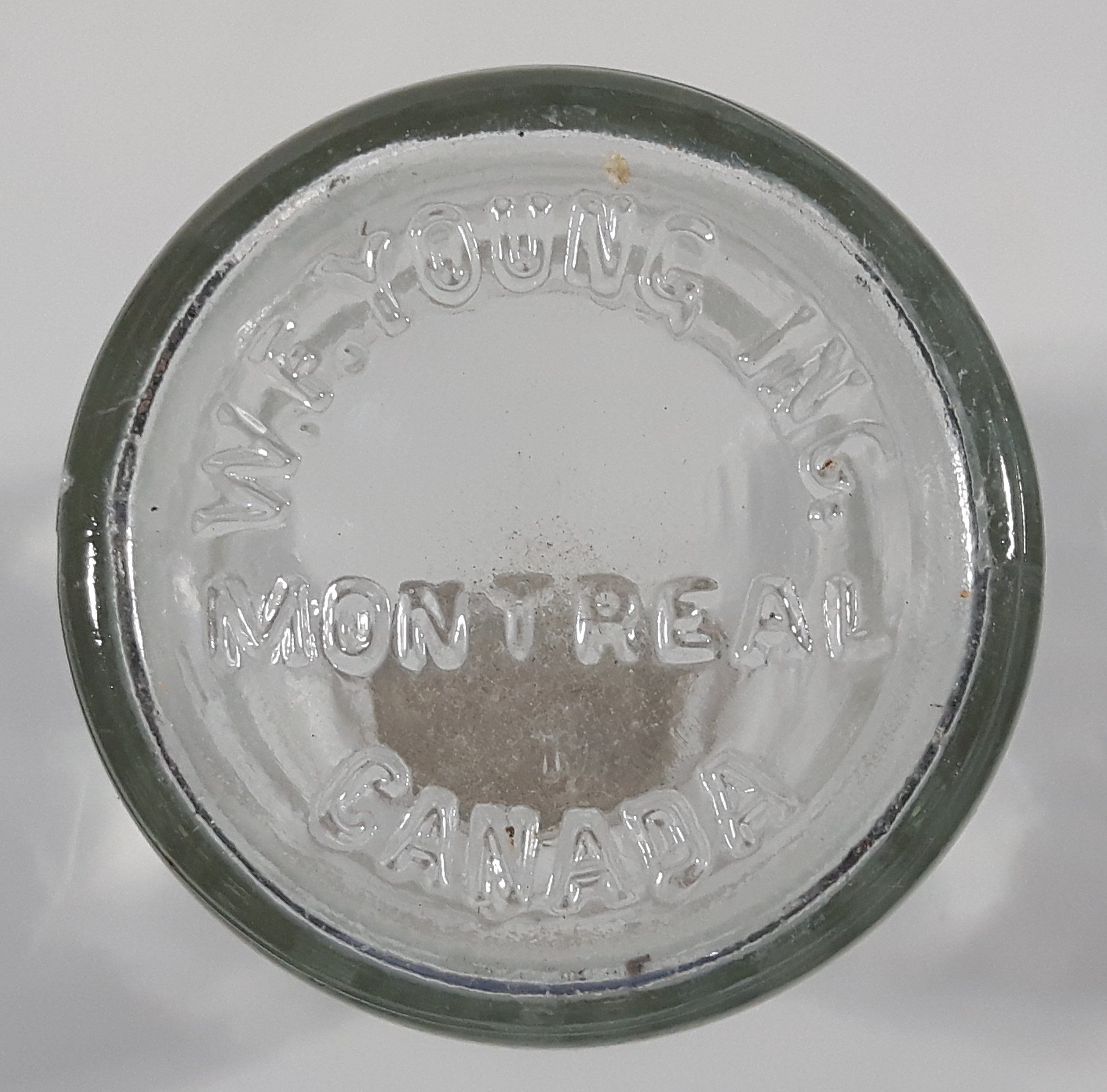 Antique W. F. Young Inc. Montreal Canada Absorbine Jr. 12 Fl Ounces Liniment 7 3/8" Tall Embossed Lettering Glass Bottle 13