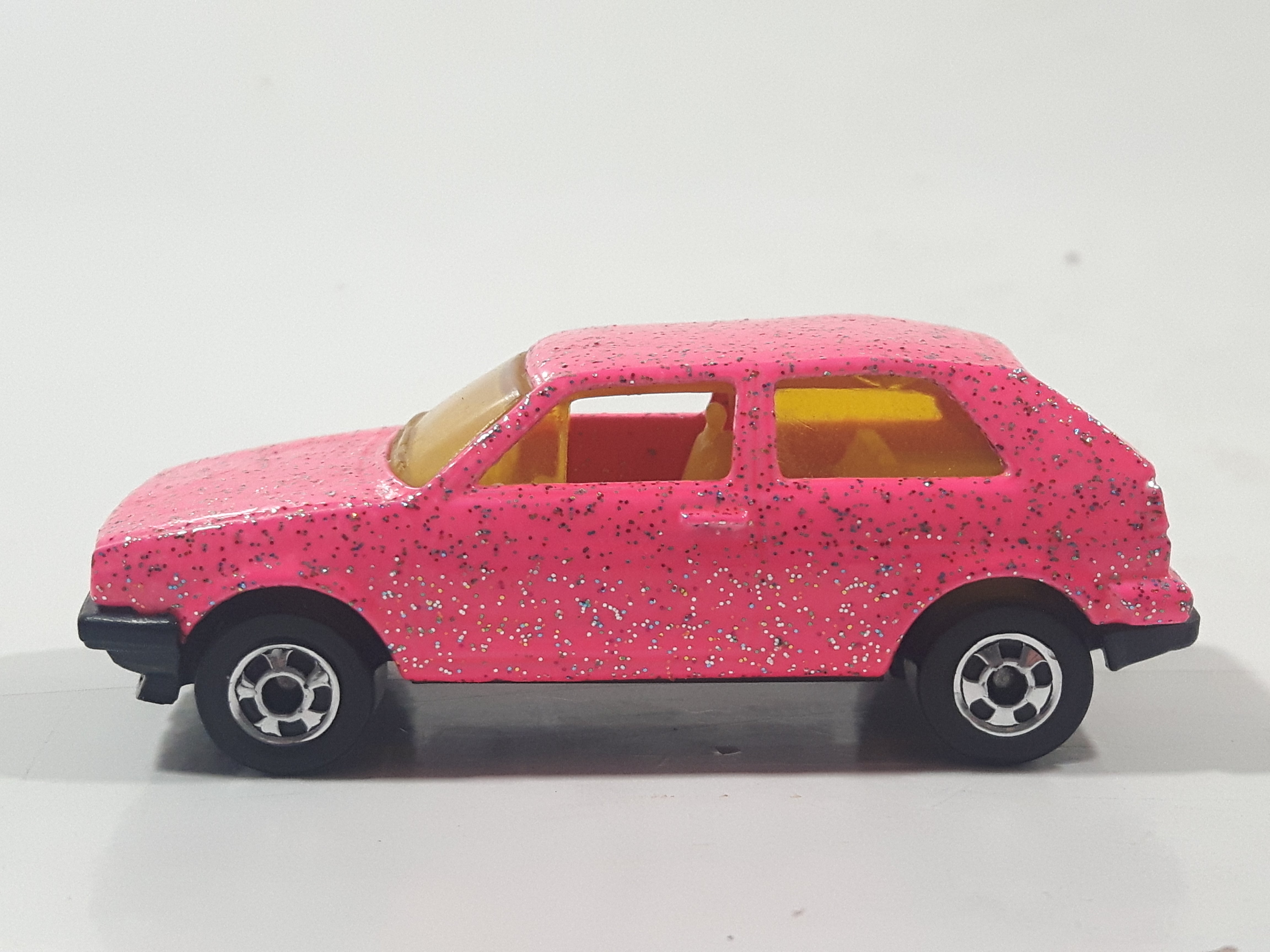 1992 Hot Wheels Volkswagen Golf Hot Pink Glitter Die Cast Toy Car Vehicle 14