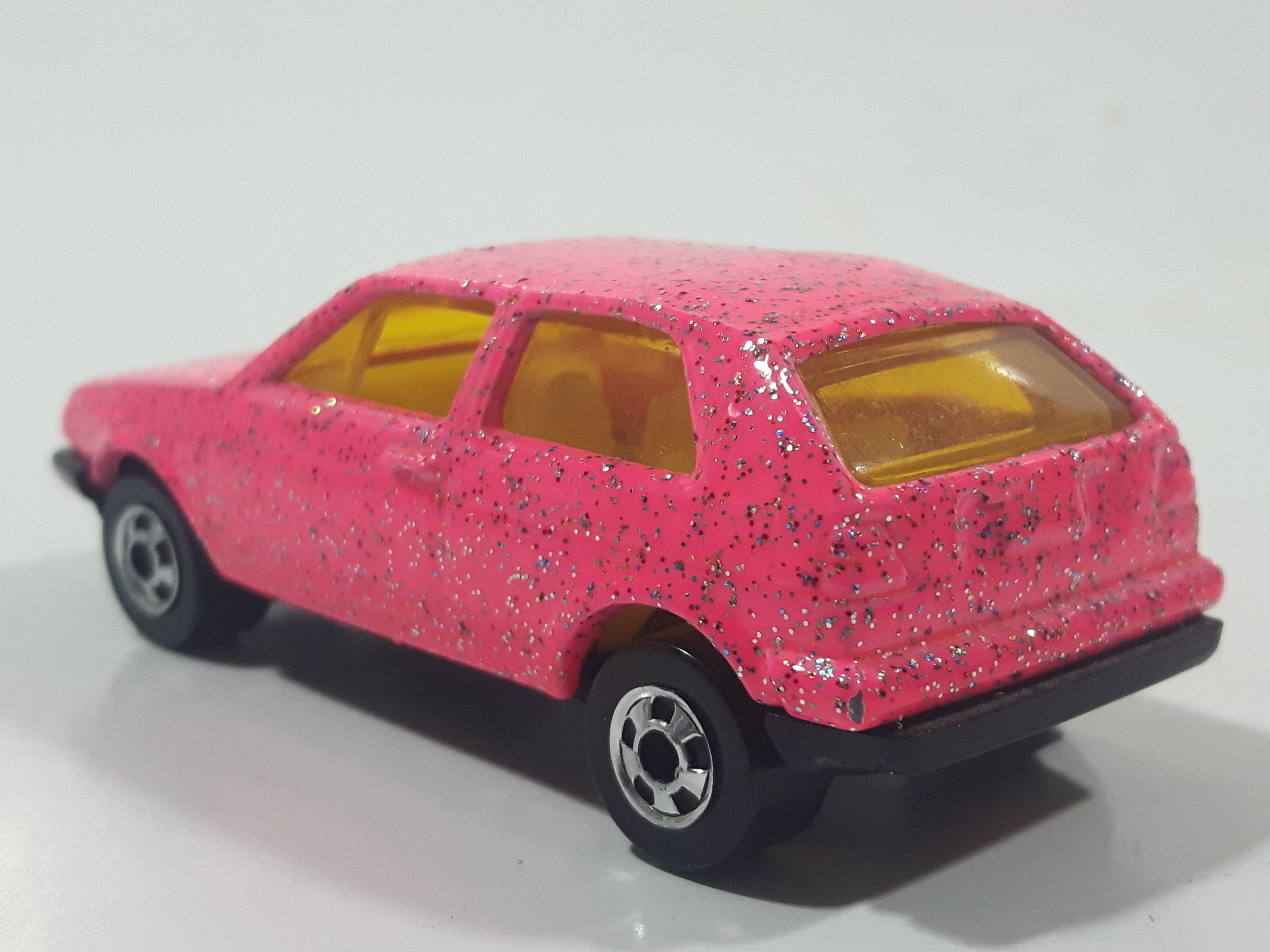 1992 Hot Wheels Volkswagen Golf Hot Pink Glitter Die Cast Toy Car Vehicle 7
