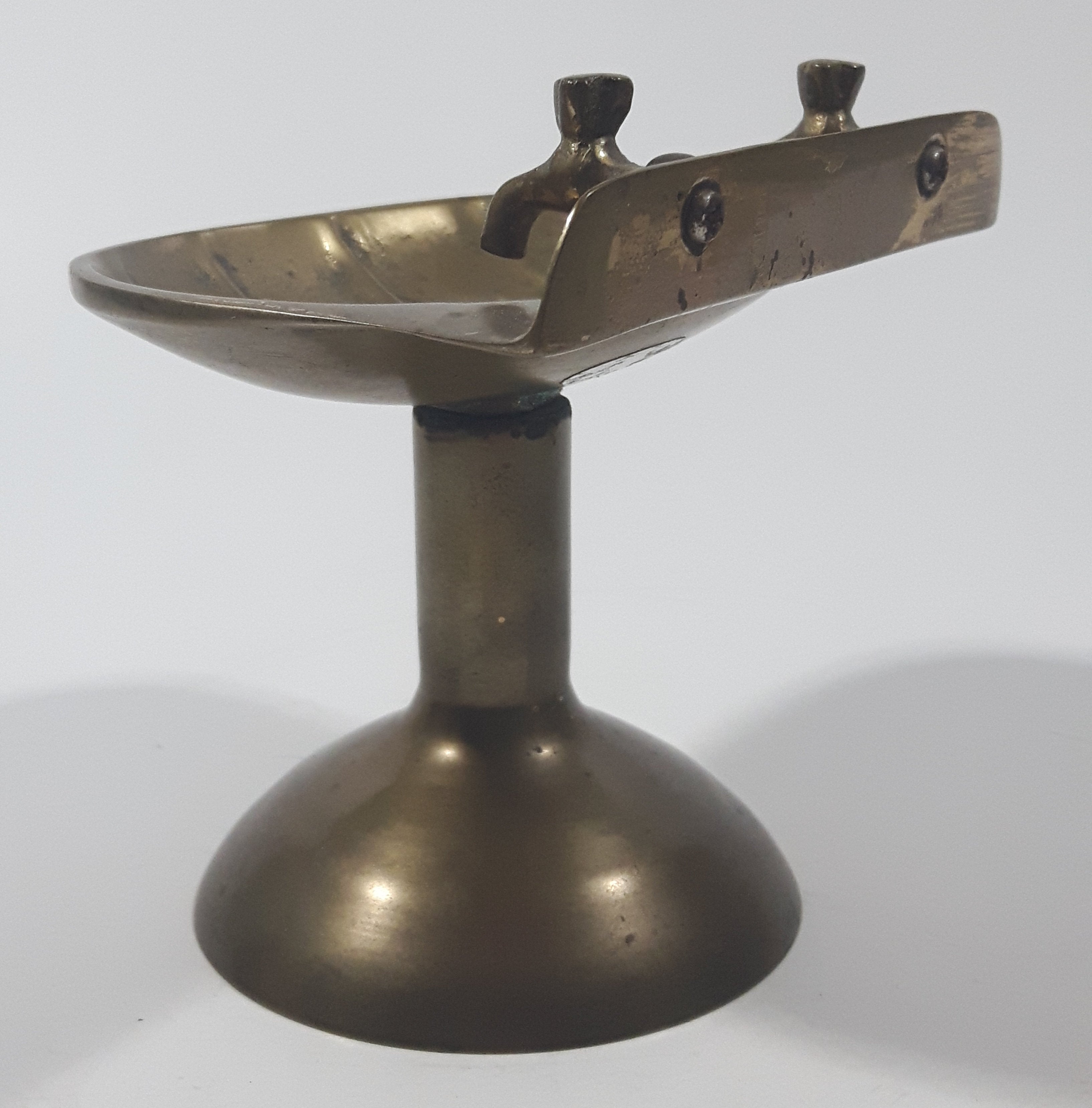 Vintage Pedestal Sink Shaped 4 3/8" Tall Brass Metal Soap Dish 5