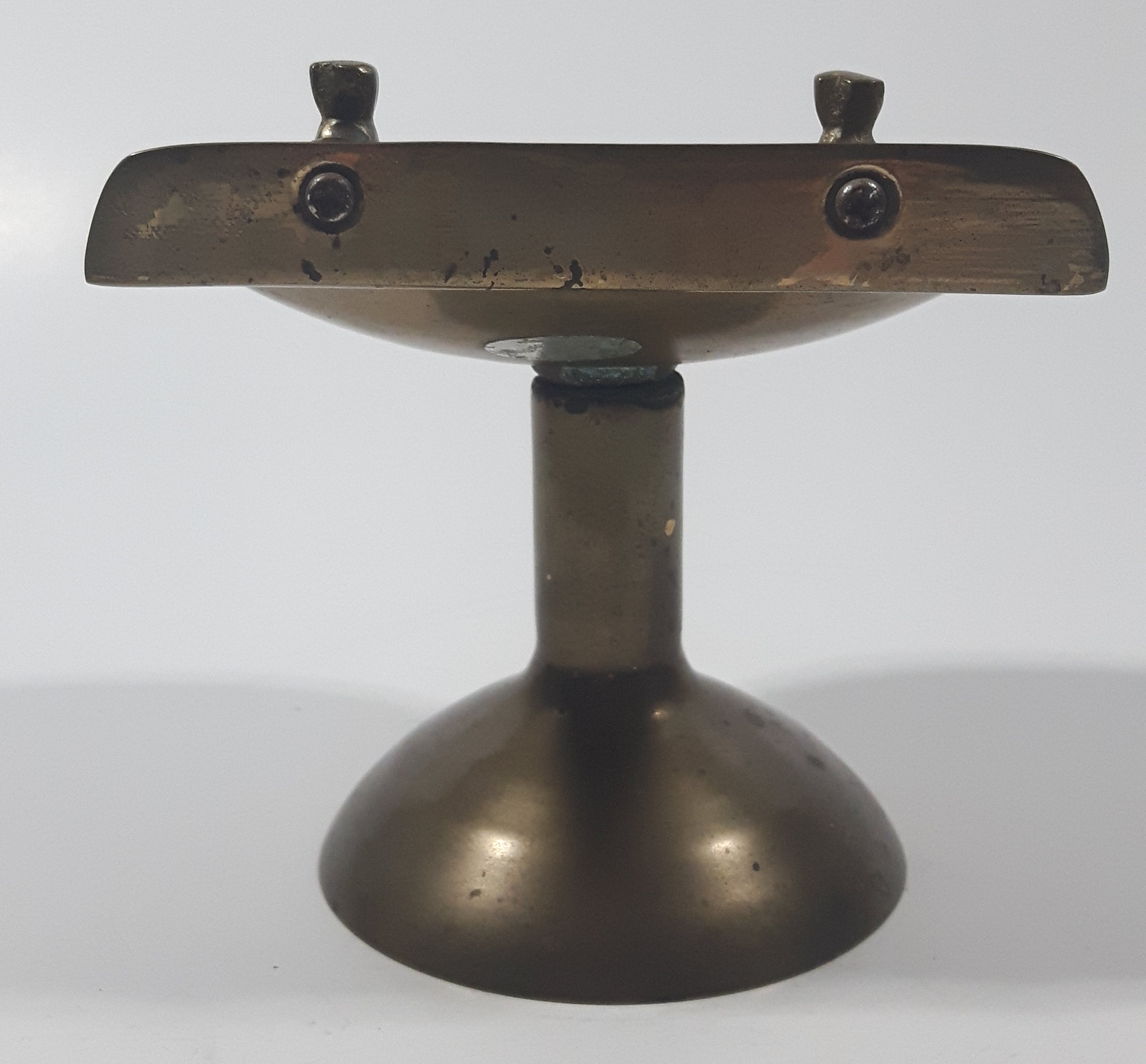 Vintage Pedestal Sink Shaped 4 3/8" Tall Brass Metal Soap Dish 6