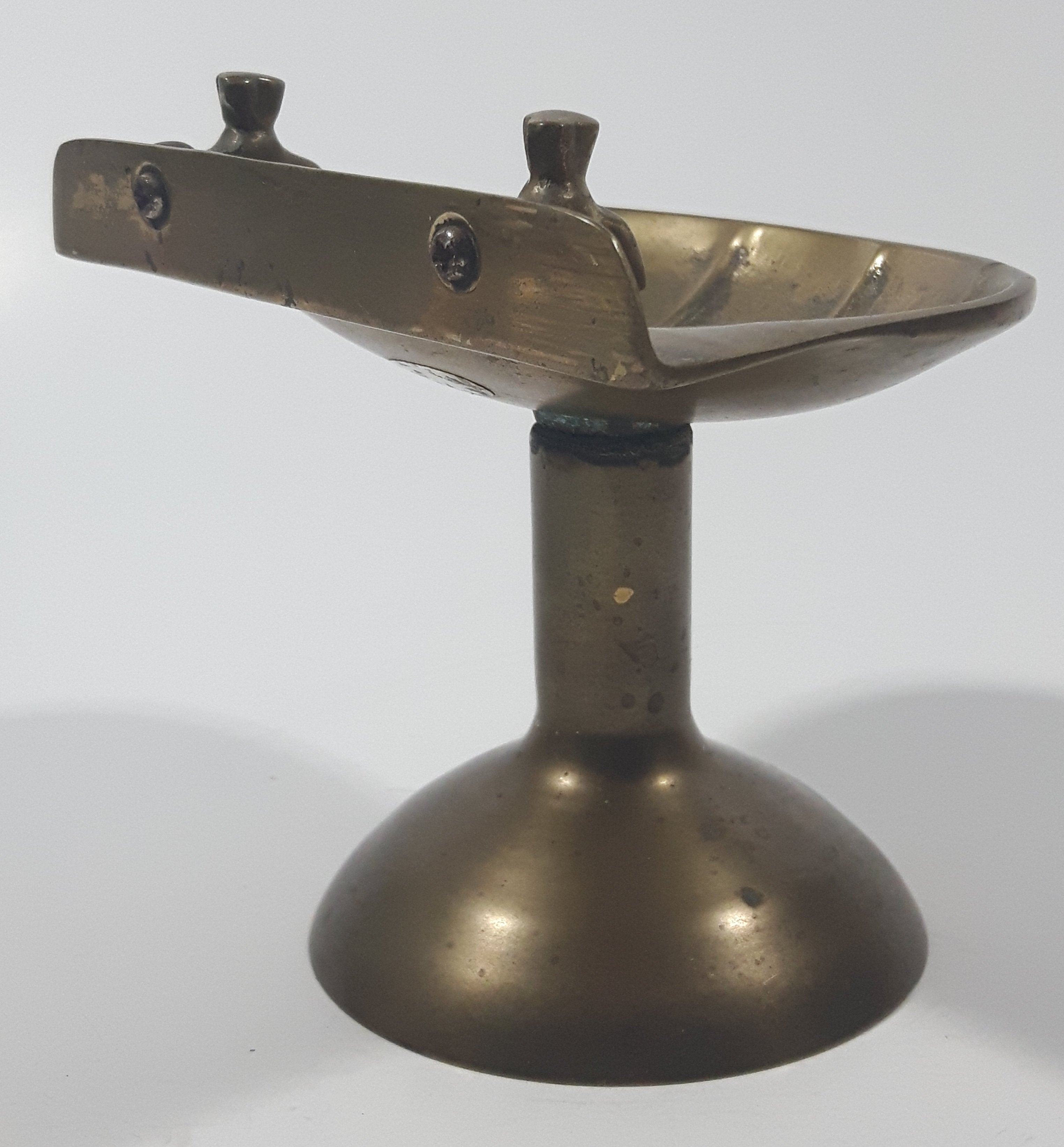 Vintage Pedestal Sink Shaped 4 3/8" Tall Brass Metal Soap Dish 7