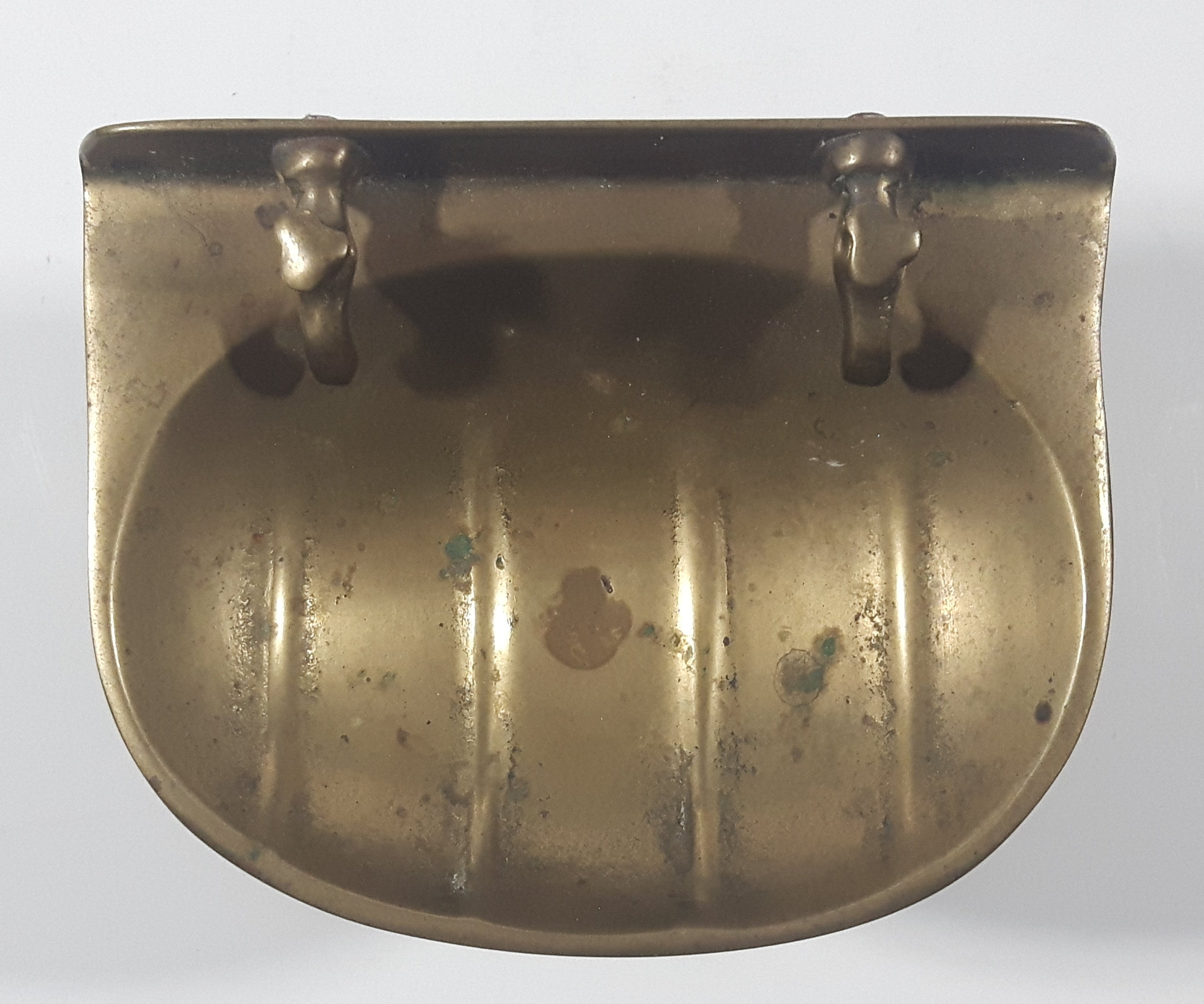 Vintage Pedestal Sink Shaped 4 3/8" Tall Brass Metal Soap Dish 10