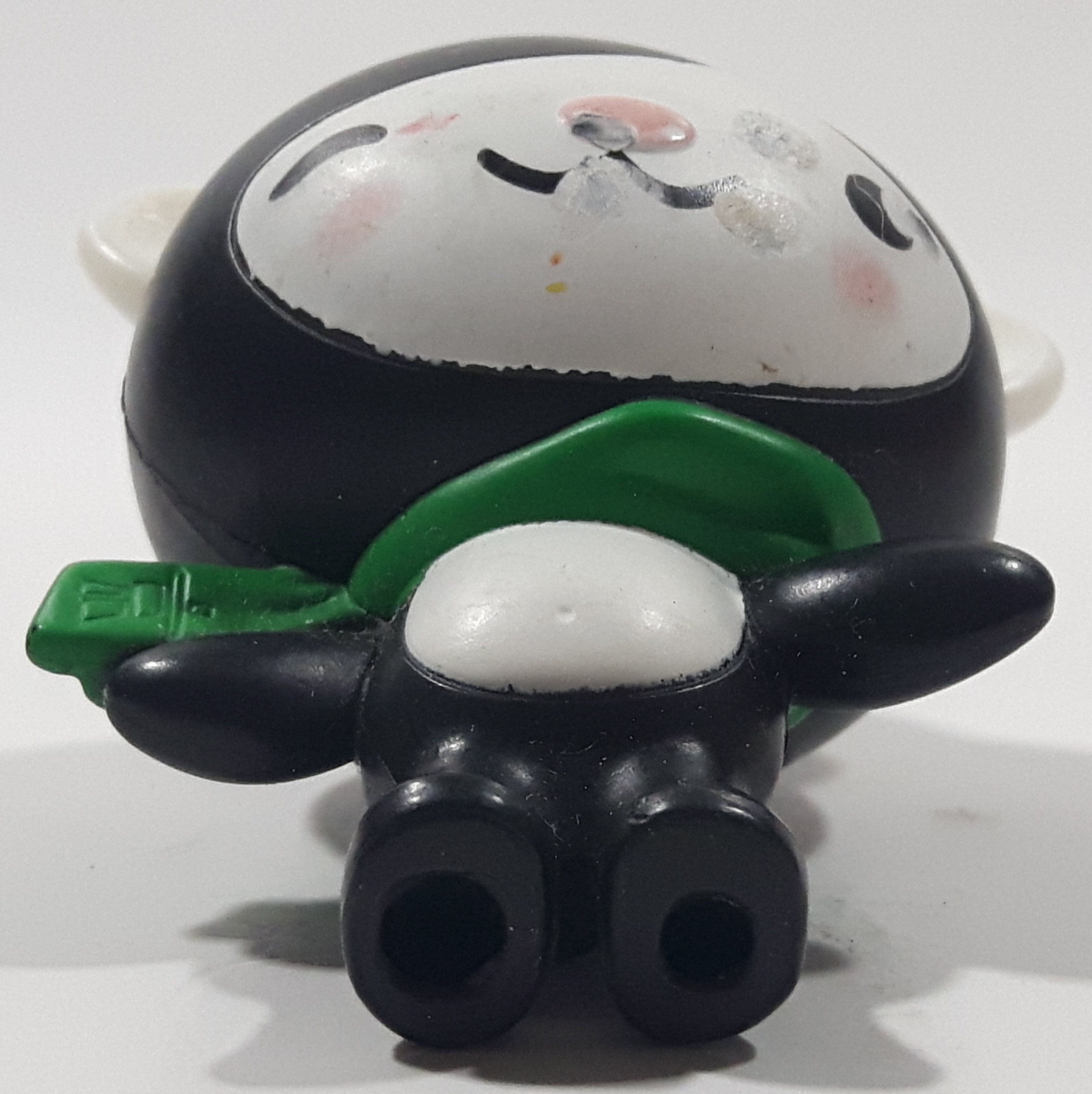 2010 McDonald's 2010 Vancouver Winter Olympic Games Miga 2 1/2" Plastic Toy Figure 2