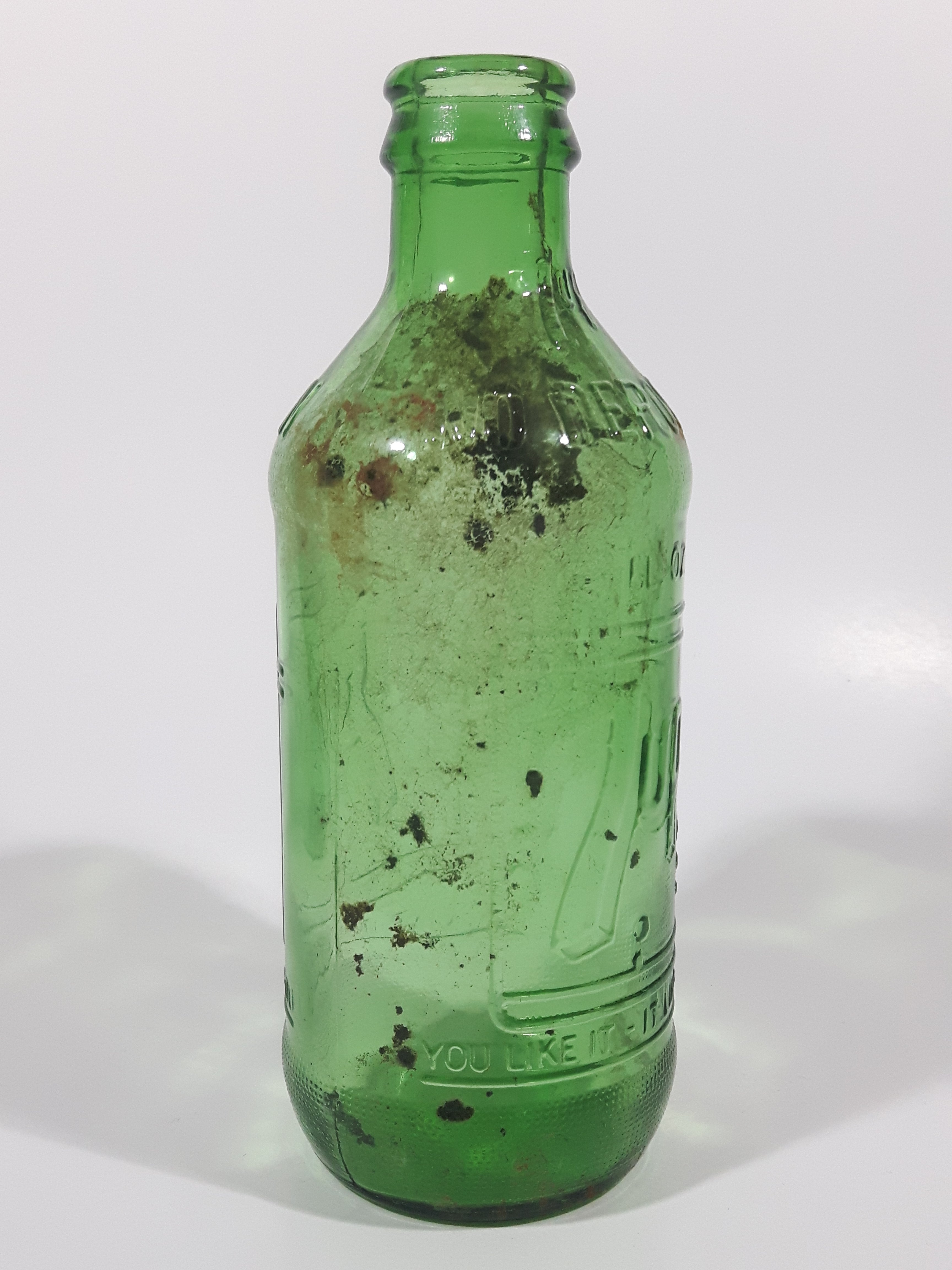 Vintage 1960s 7up "You Like It" "It Likes You" 10 Fl oz 6 1/4" Tall Stubby Embossed Green Glass Beverage Bottle 5