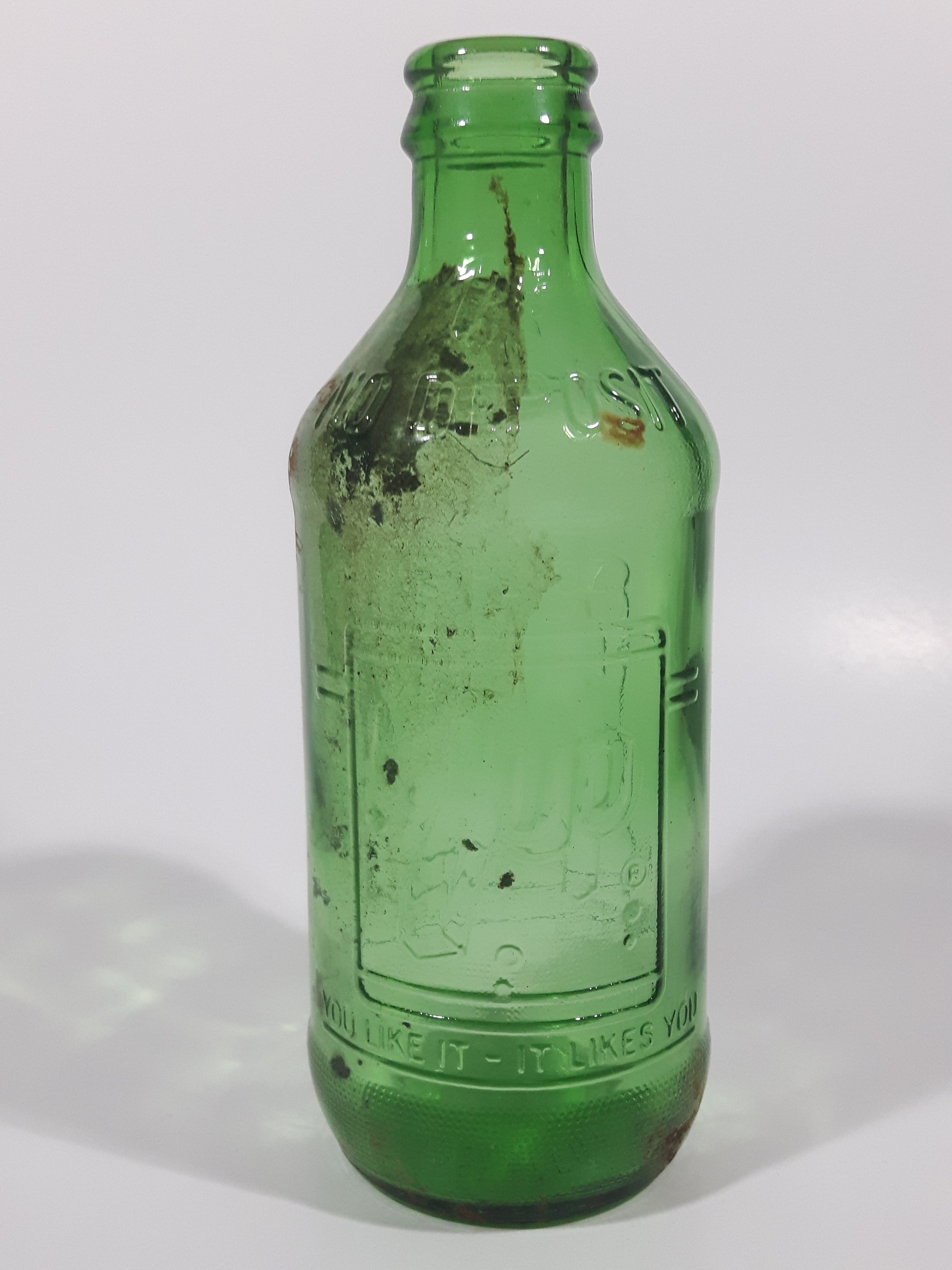Vintage 1960s 7up "You Like It" "It Likes You" 10 Fl oz 6 1/4" Tall Stubby Embossed Green Glass Beverage Bottle 6