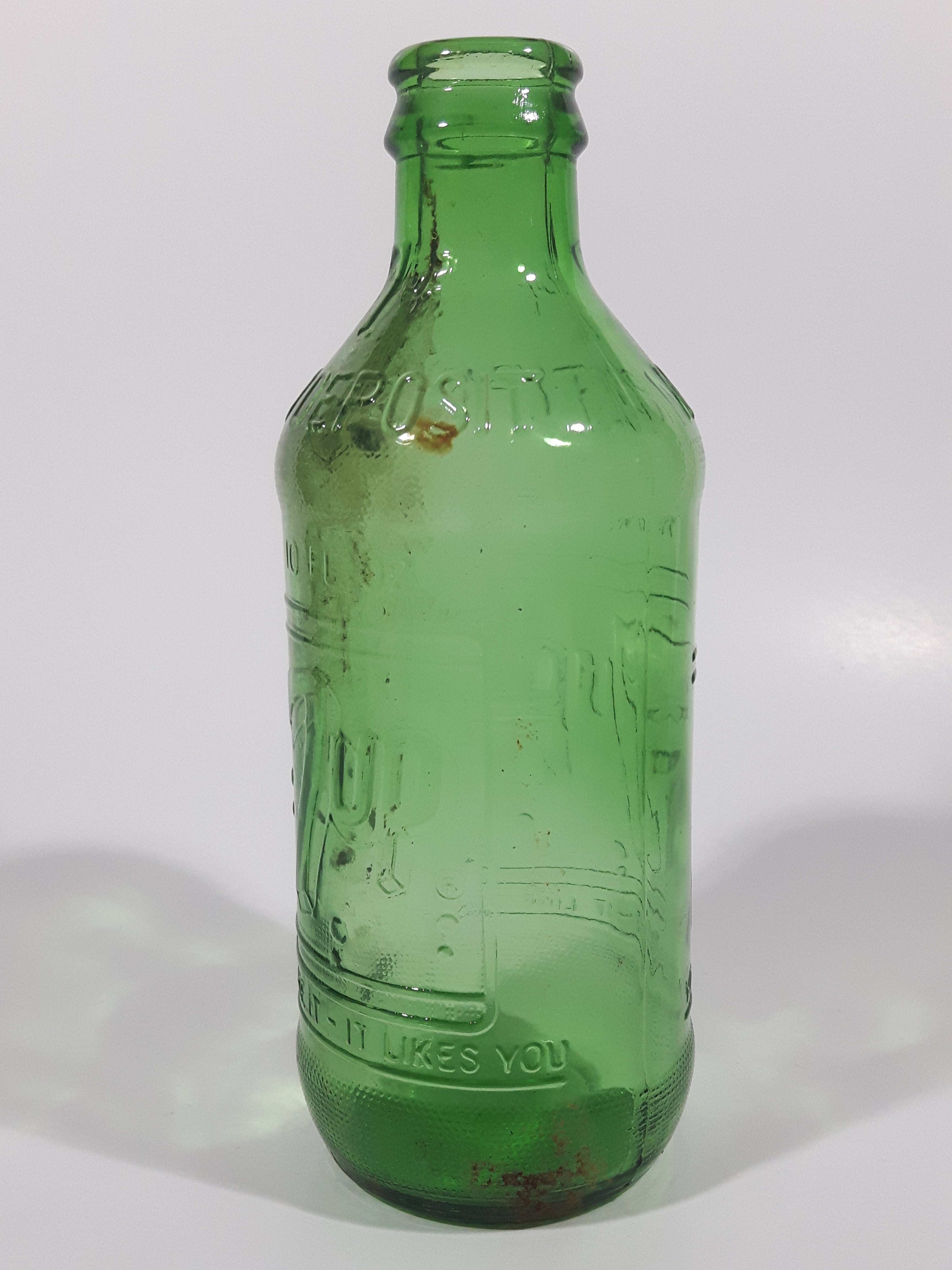 Vintage 1960s 7up "You Like It" "It Likes You" 10 Fl oz 6 1/4" Tall Stubby Embossed Green Glass Beverage Bottle 7