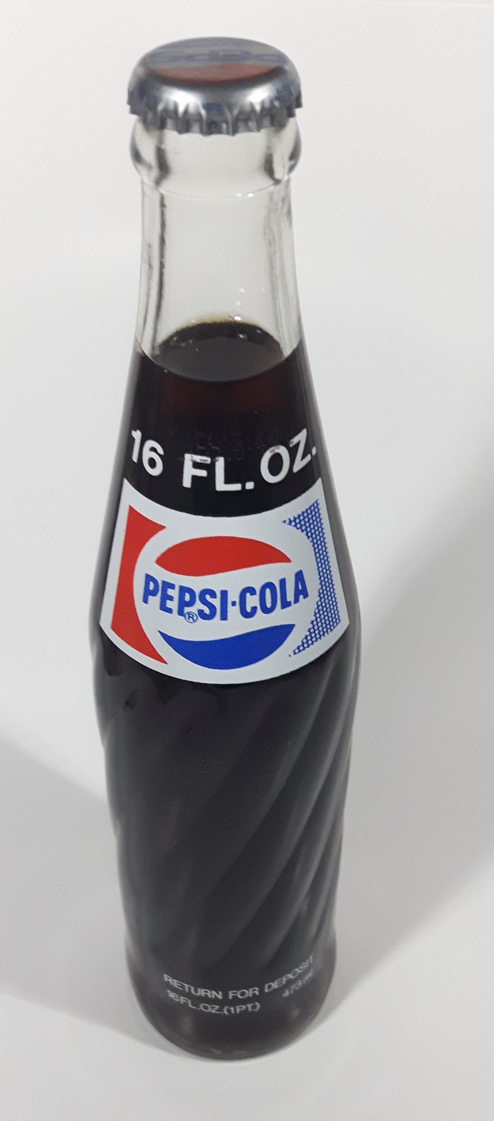 Vintage 1970s Pepsi-Cola Pepsi One Pint 16 Fl oz 473mL 11" Clear Glass Money Back Bottle Still Full 11
