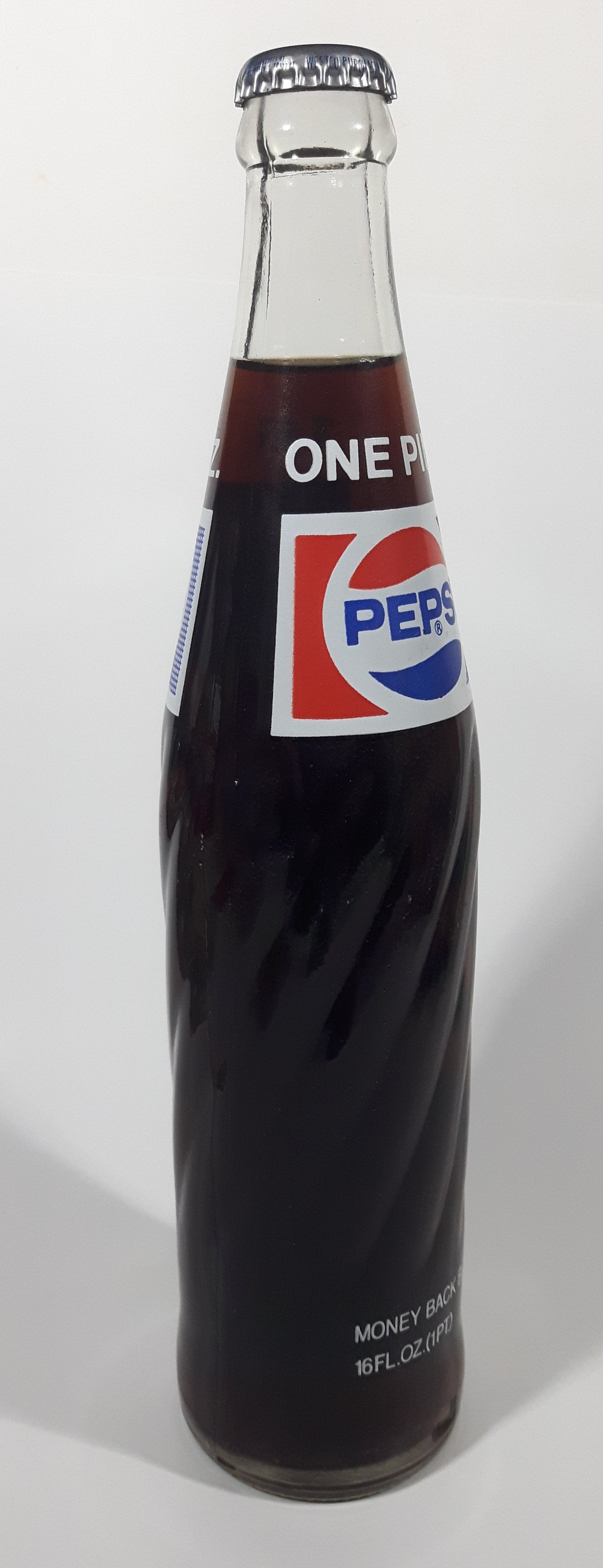 Vintage 1970s Pepsi-Cola Pepsi One Pint 16 Fl oz 473mL 11" Clear Glass Money Back Bottle Still Full 4
