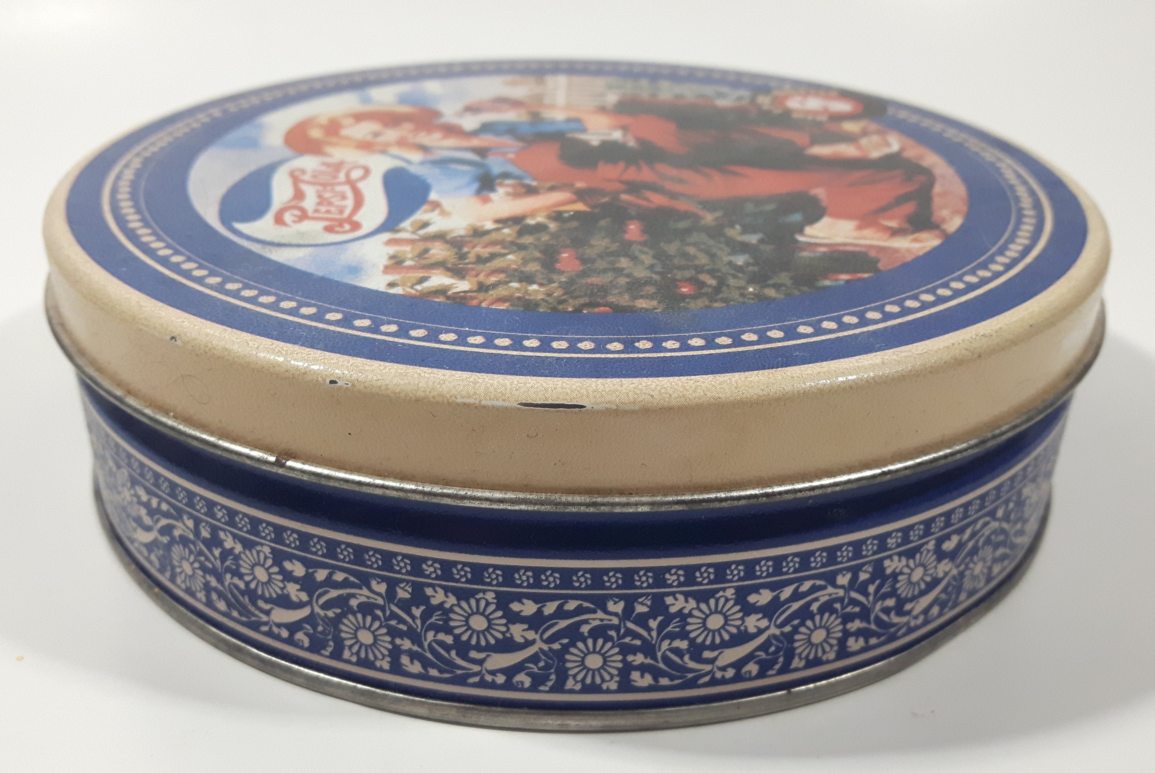 Great American Opportunities Pepsi Cola Big 12 OZ. Bottle 5 Cents Woman Gardening Round Tin Metal Container 5
