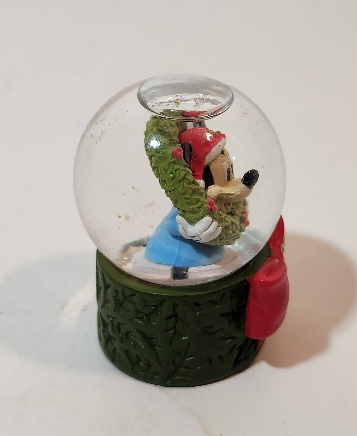 2011 JC Penny Disney Mickey Mouse Christmas Miniature 2 1/2" Tall Resin Snow Globe 4