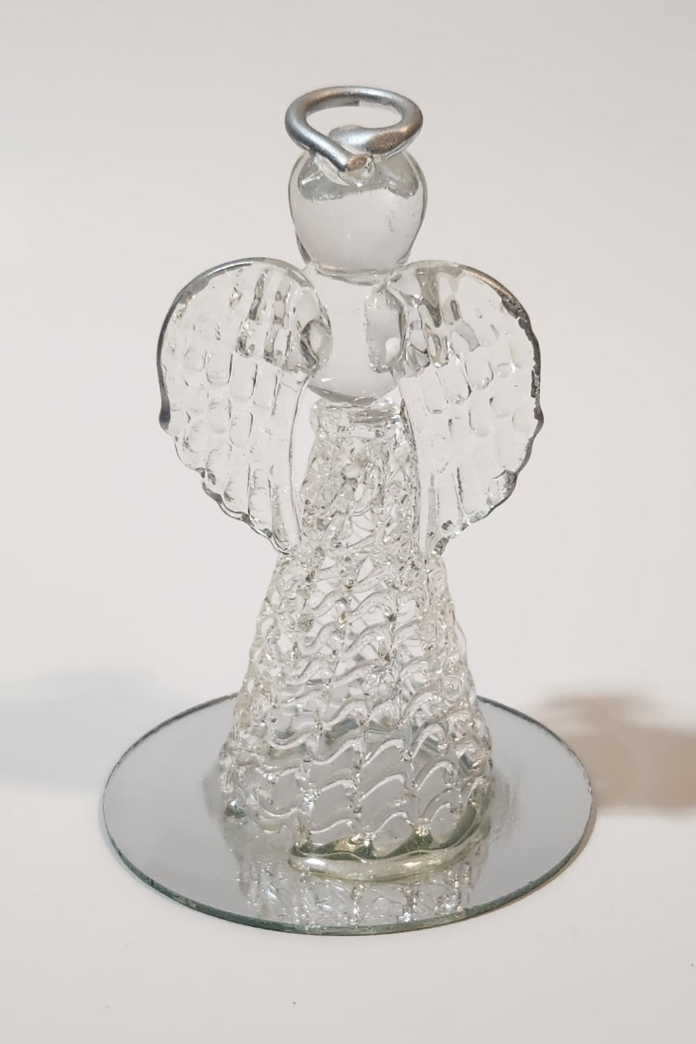 Angel Holding Heart 3 3/8" Crystal Glass Figurine with Mirrored Base 3