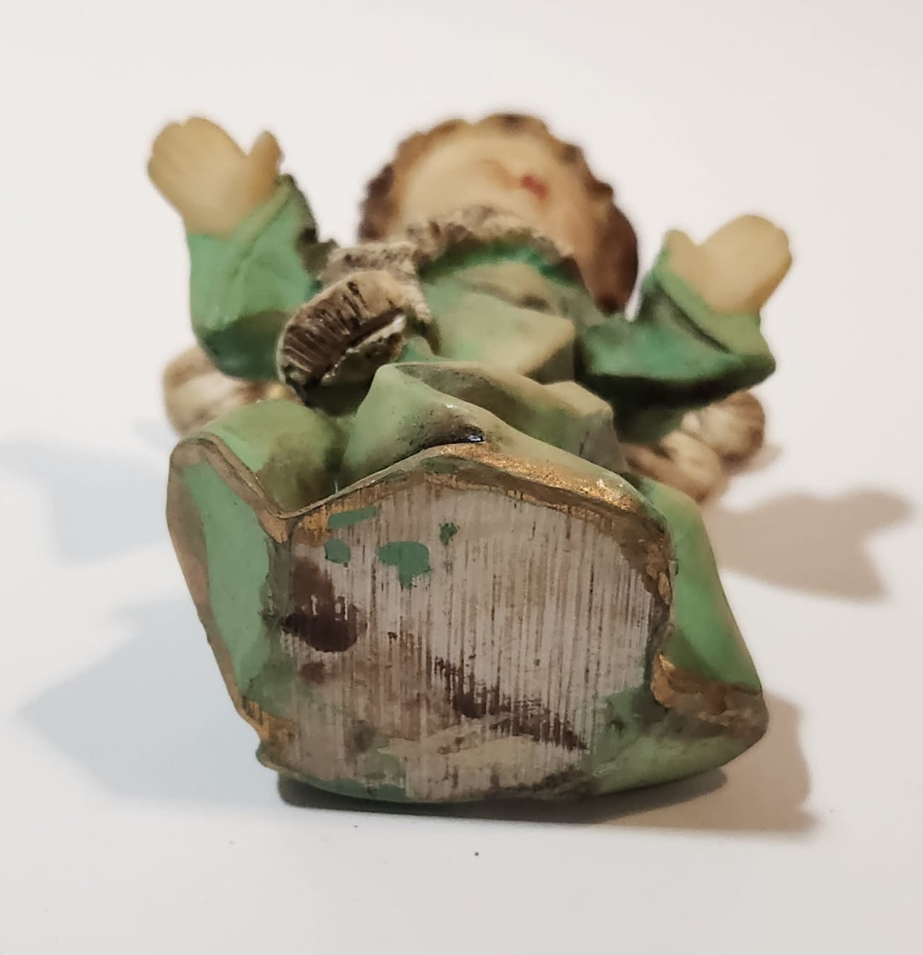 Angel in Green 4" Resin Figurine 9
