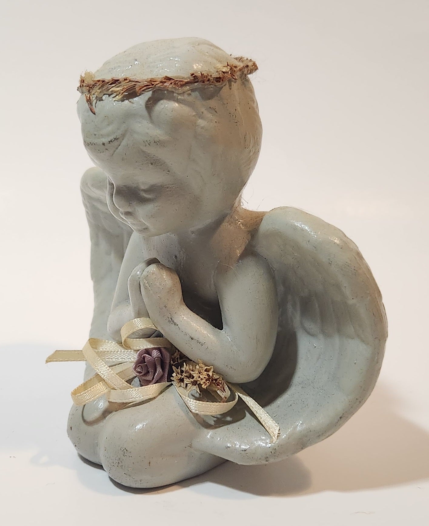 Angel Kneeling and Praying Grey 4 1/2" Tall Ceramic Figurine 2