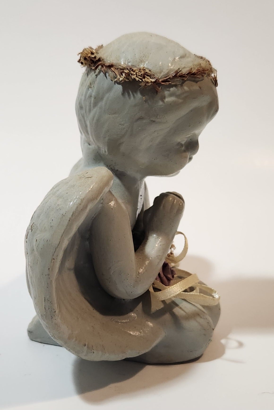 Angel Kneeling and Praying Grey 4 1/2" Tall Ceramic Figurine 7