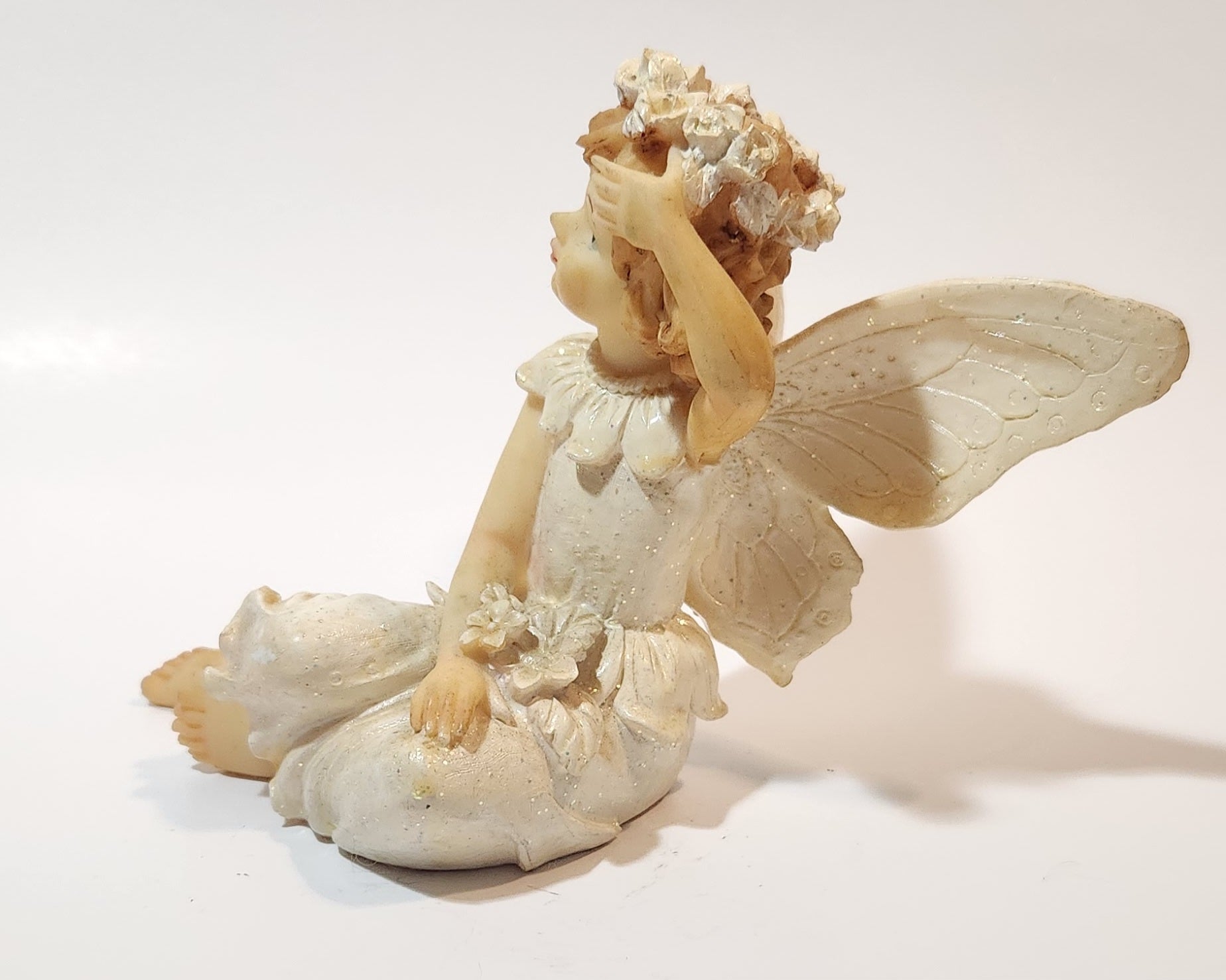 Angel Sitting 4 1/2" Tall Resin Figurine 10