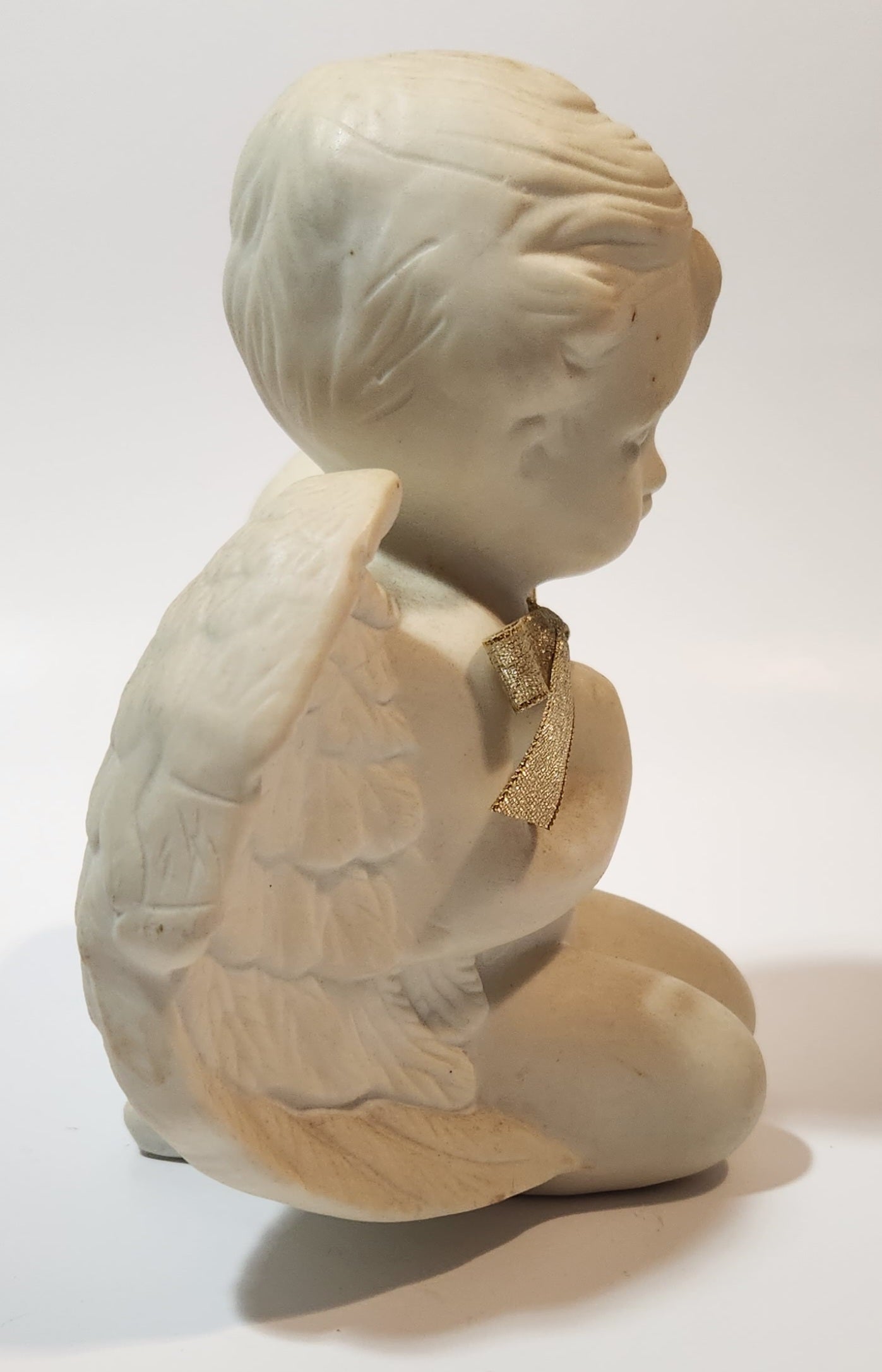 Carlton Cards Boy Angel Kneeling and Praying with Gold Glitter Bow 5" Tall Ceramic Figurine 7